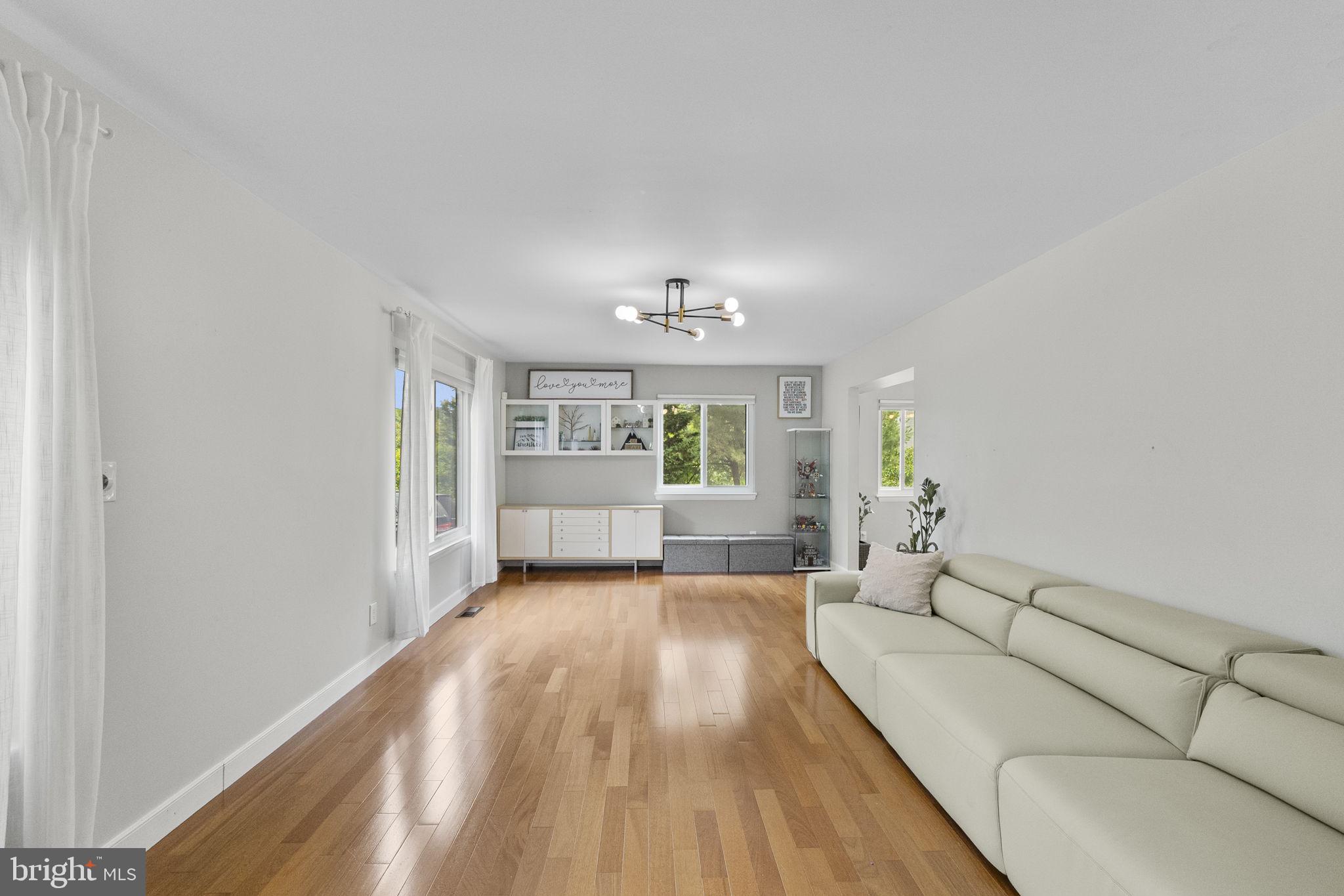 HIGHLAND LAKE - Residential