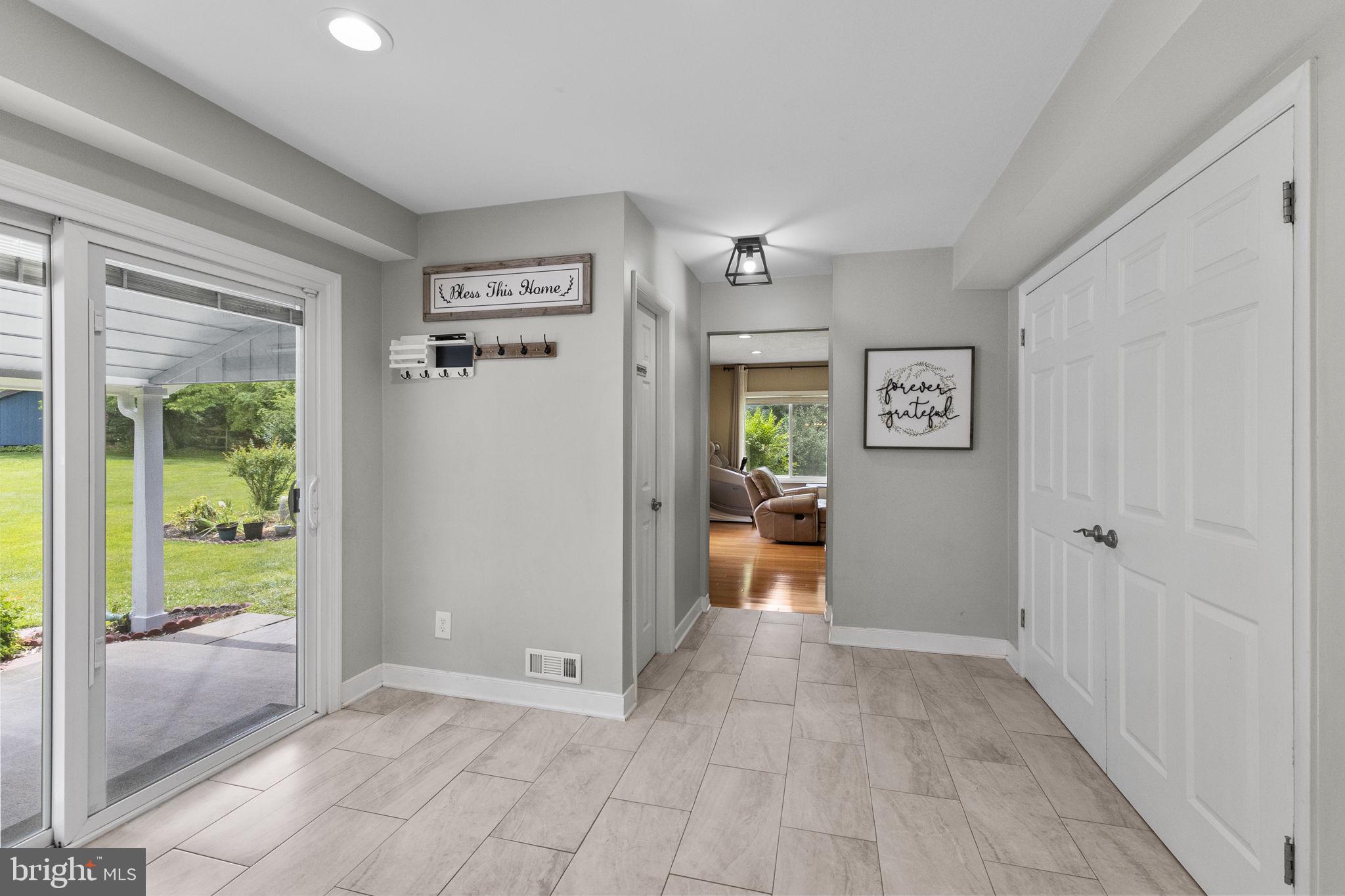 HIGHLAND LAKE - Residential