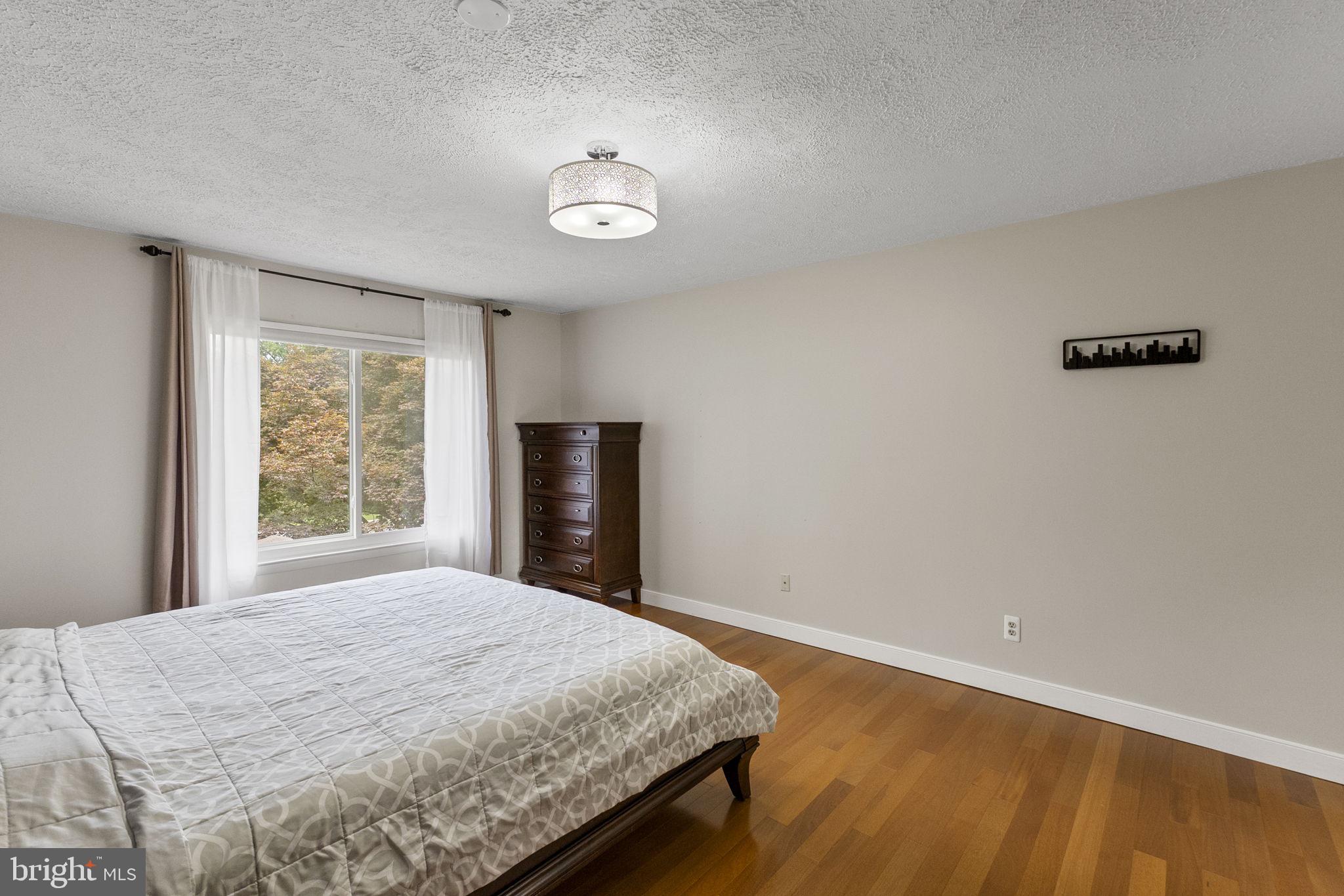 HIGHLAND LAKE - Residential