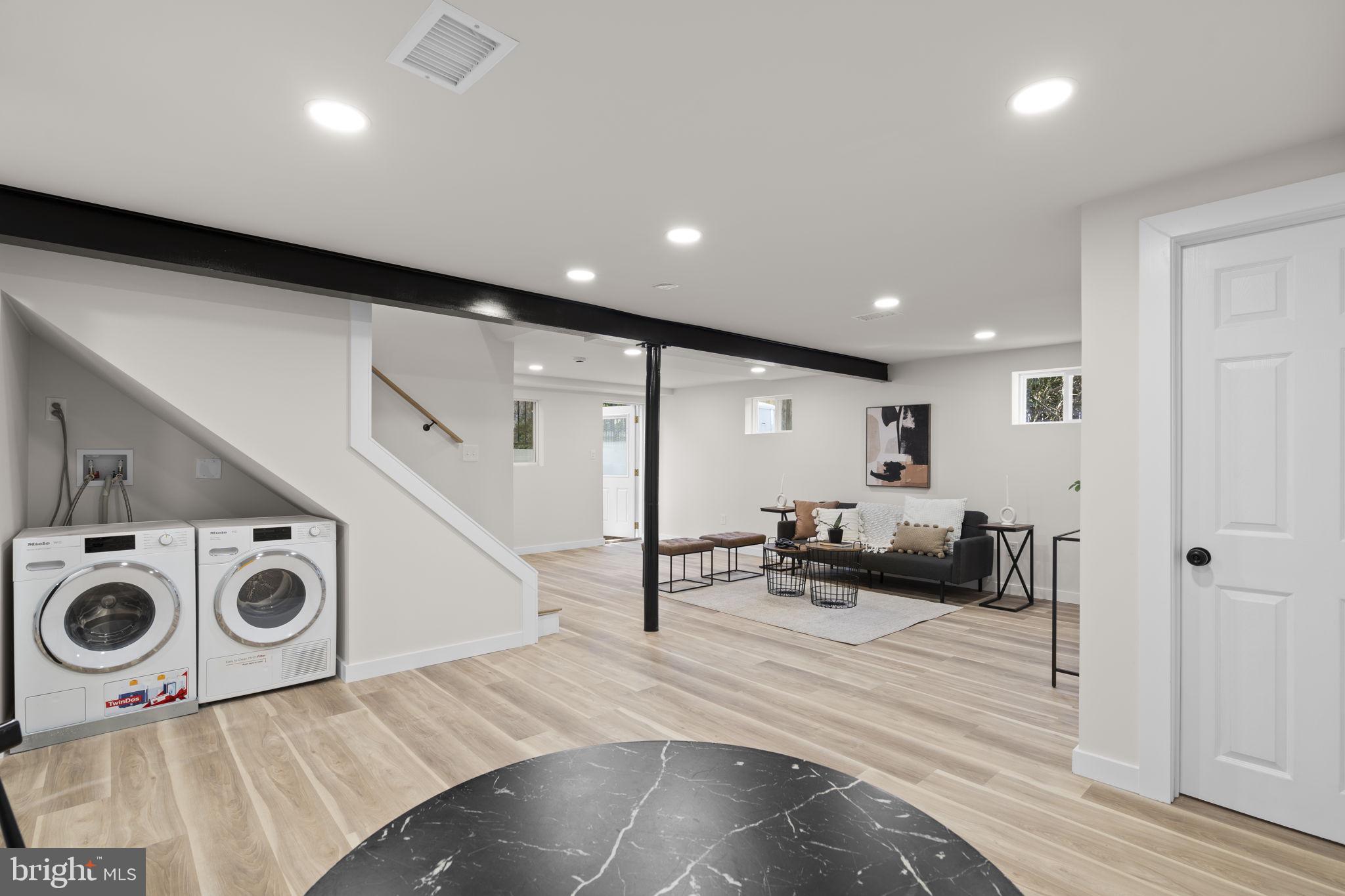 BROOKHAVEN - Residential