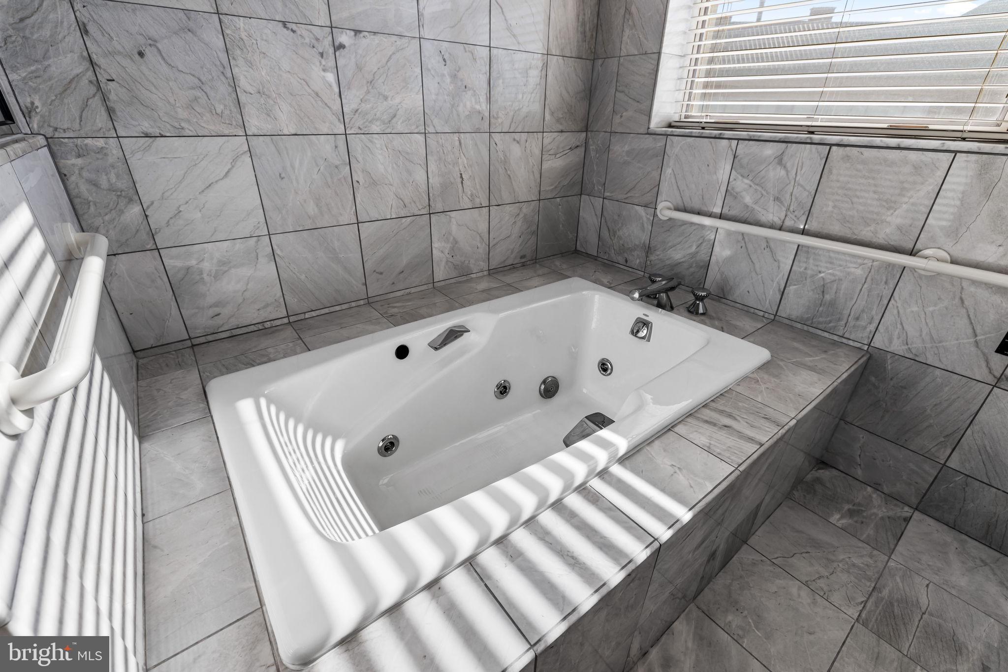 TUSCANY-CANTERBURY - Residential