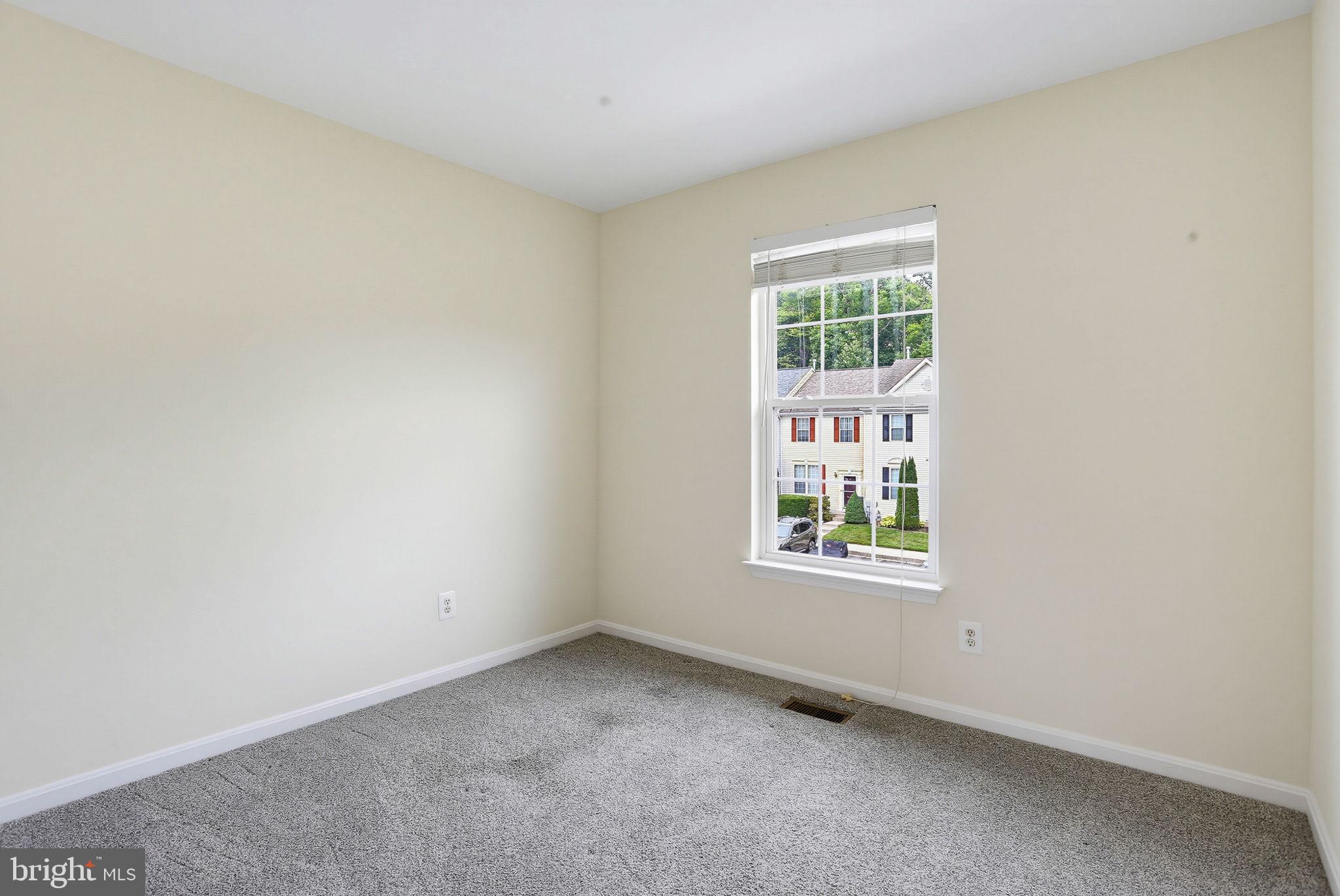 HOLLY WOODS - Residential