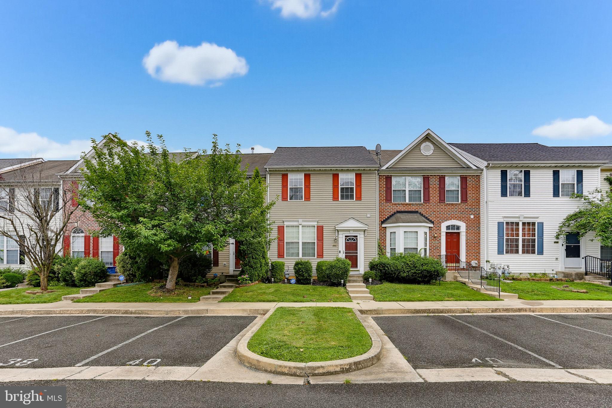 HOLLY WOODS - Residential
