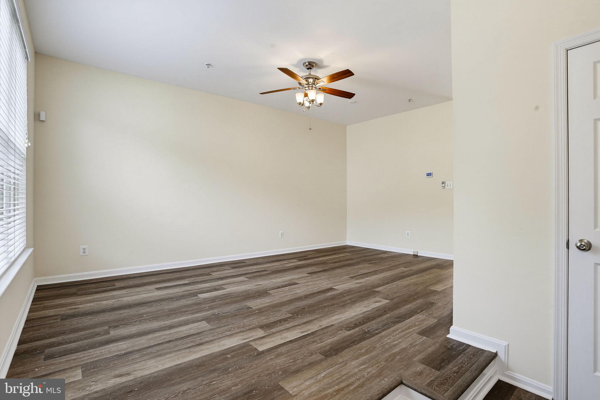 HOLLY WOODS - Residential