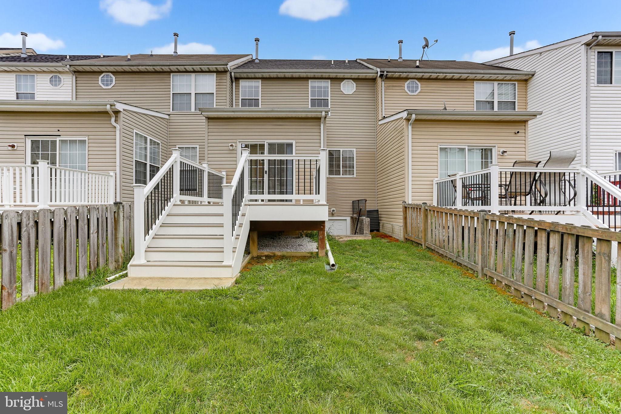 HOLLY WOODS - Residential