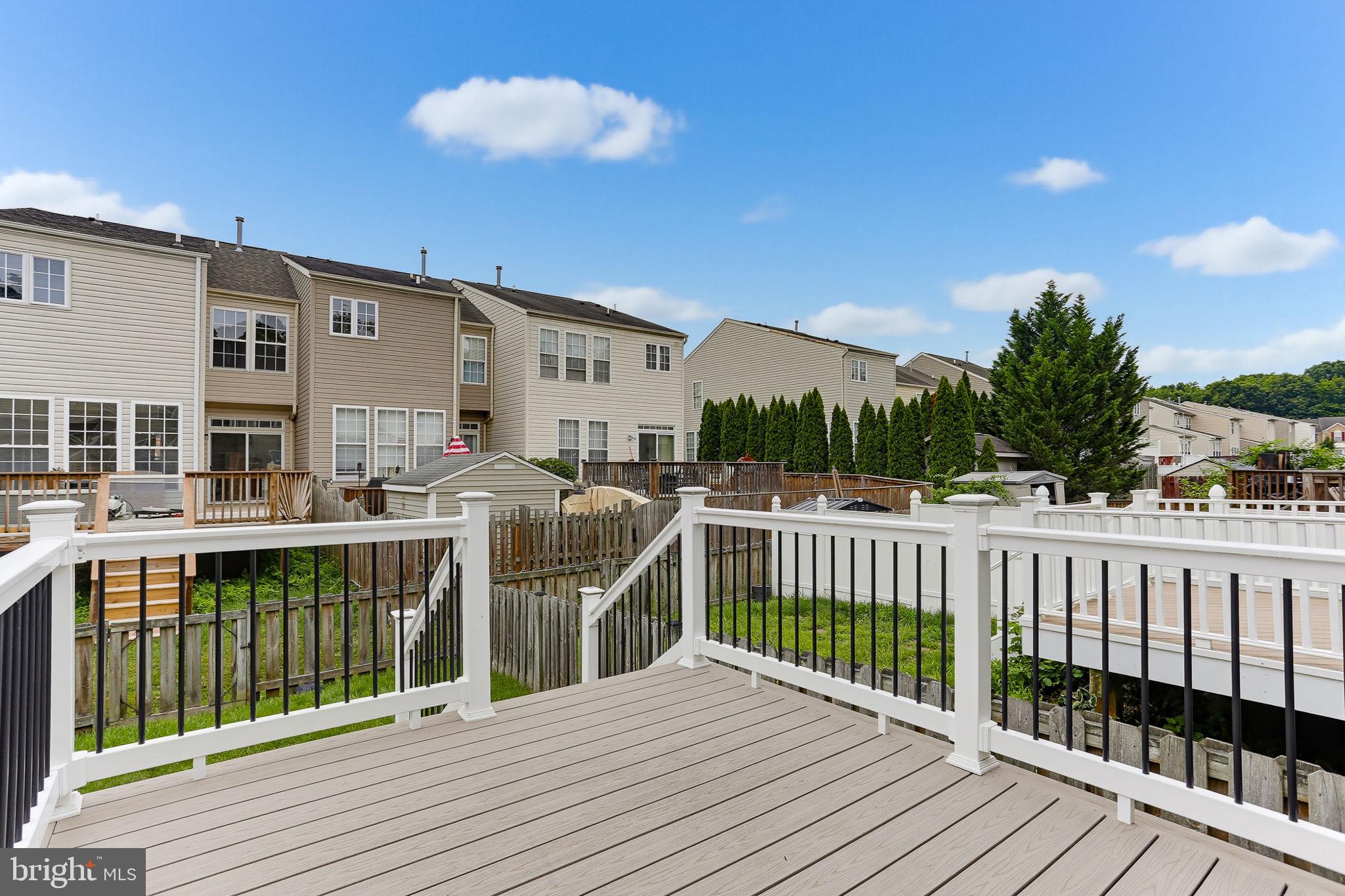 HOLLY WOODS - Residential