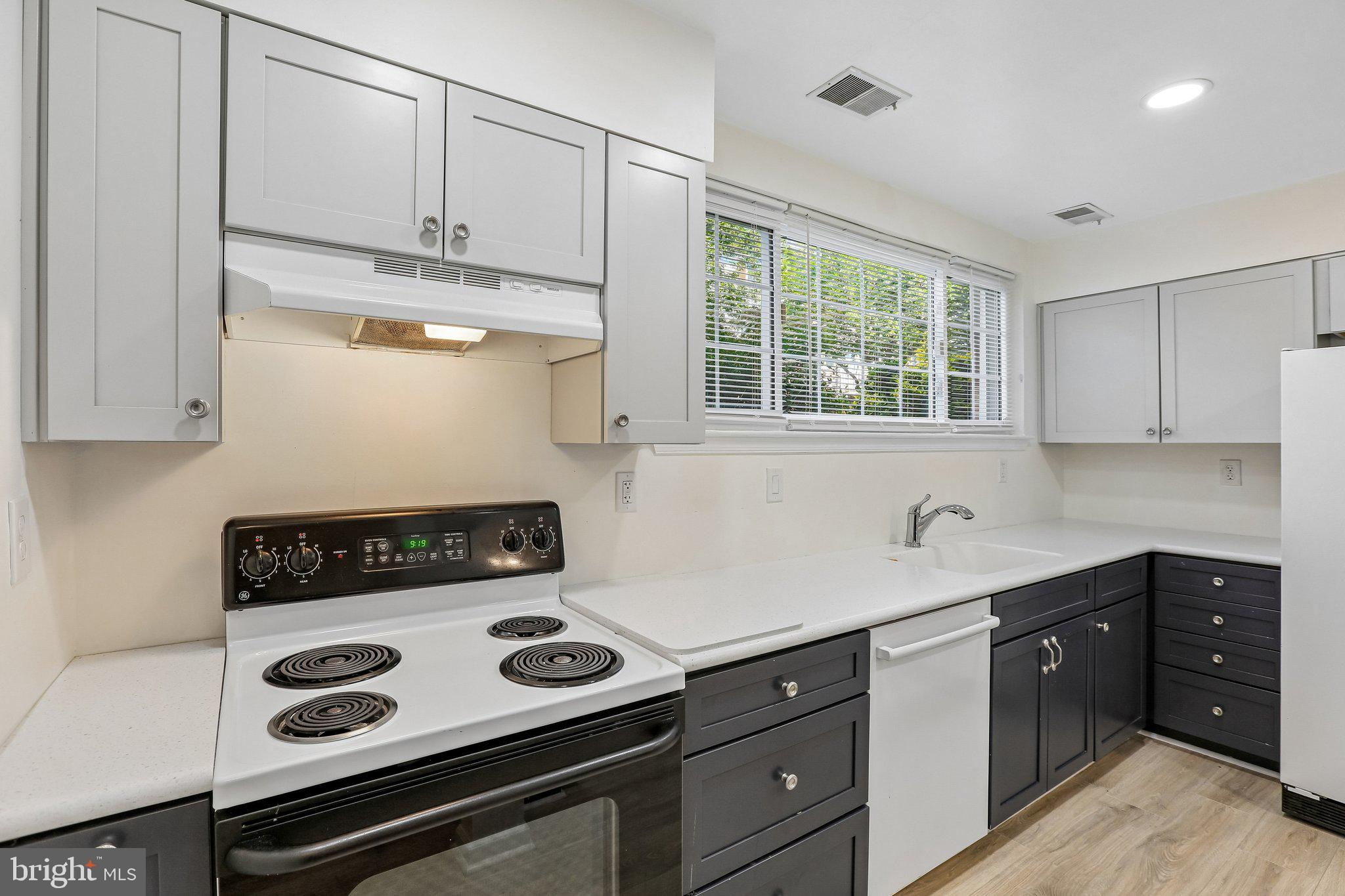 CHERRYWOOD CONDO PHASE I - Residential