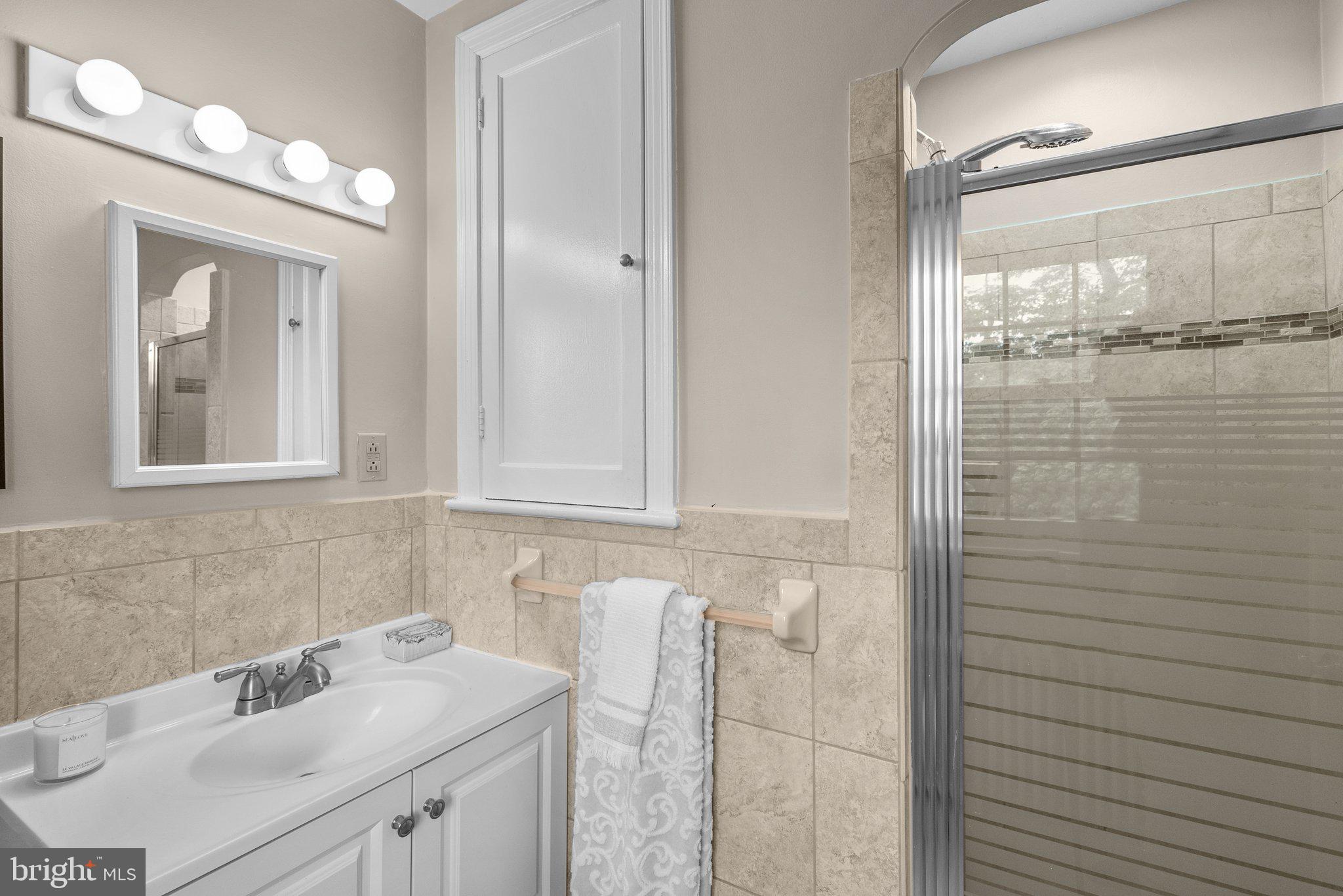 BRADLEY HILLS - Residential