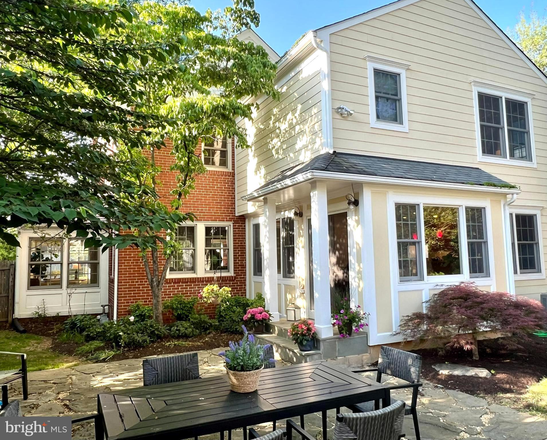BRADLEY HILLS - Residential