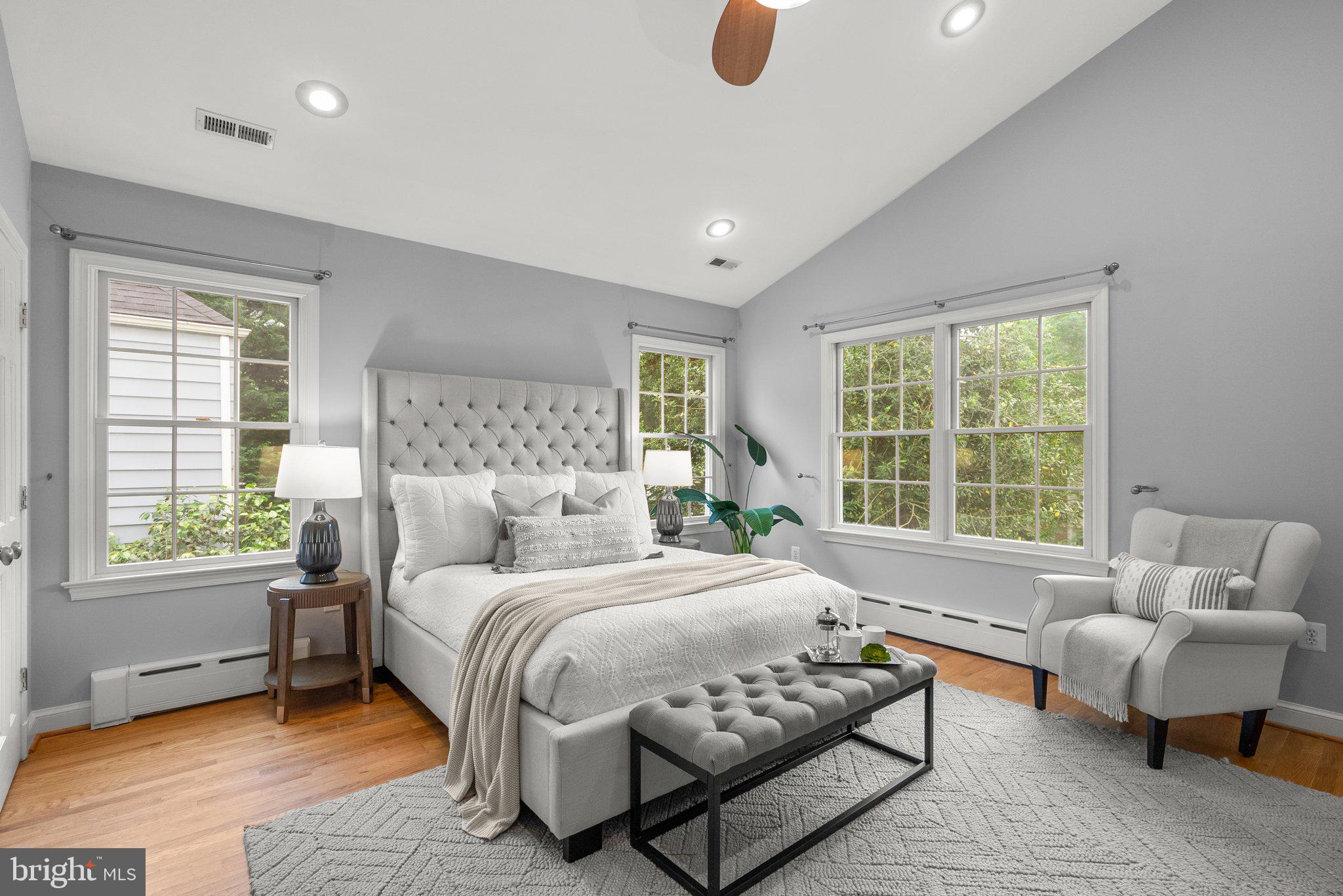 BRADLEY HILLS - Residential