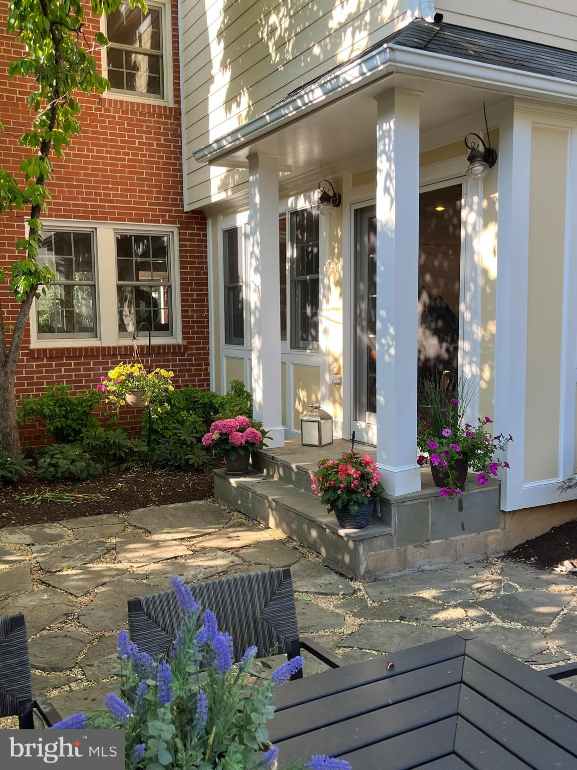 BRADLEY HILLS - Residential