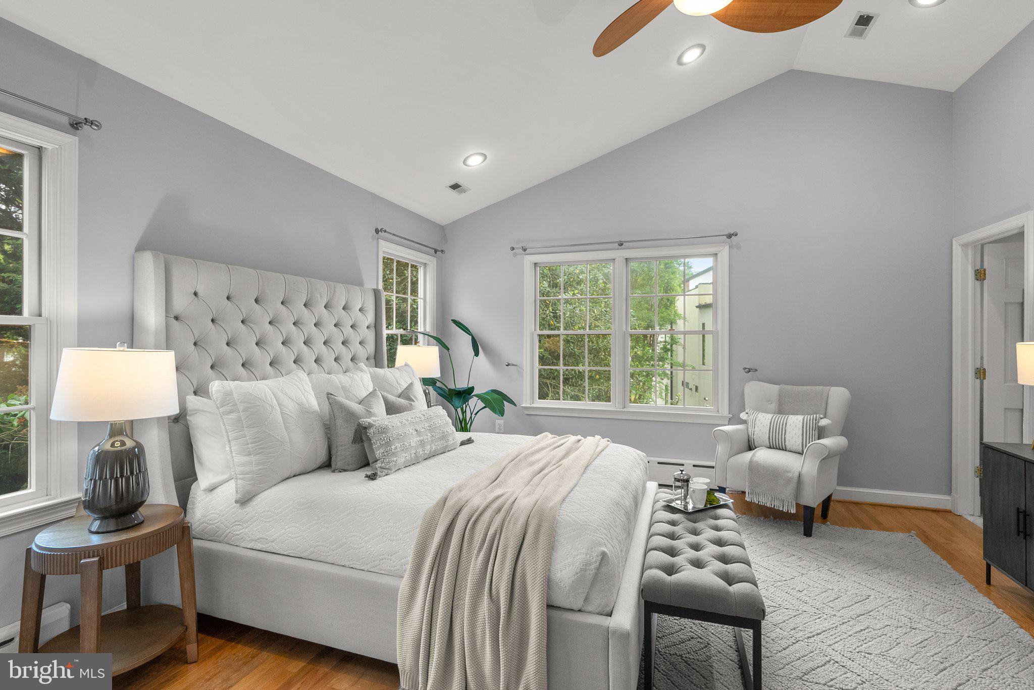 BRADLEY HILLS - Residential