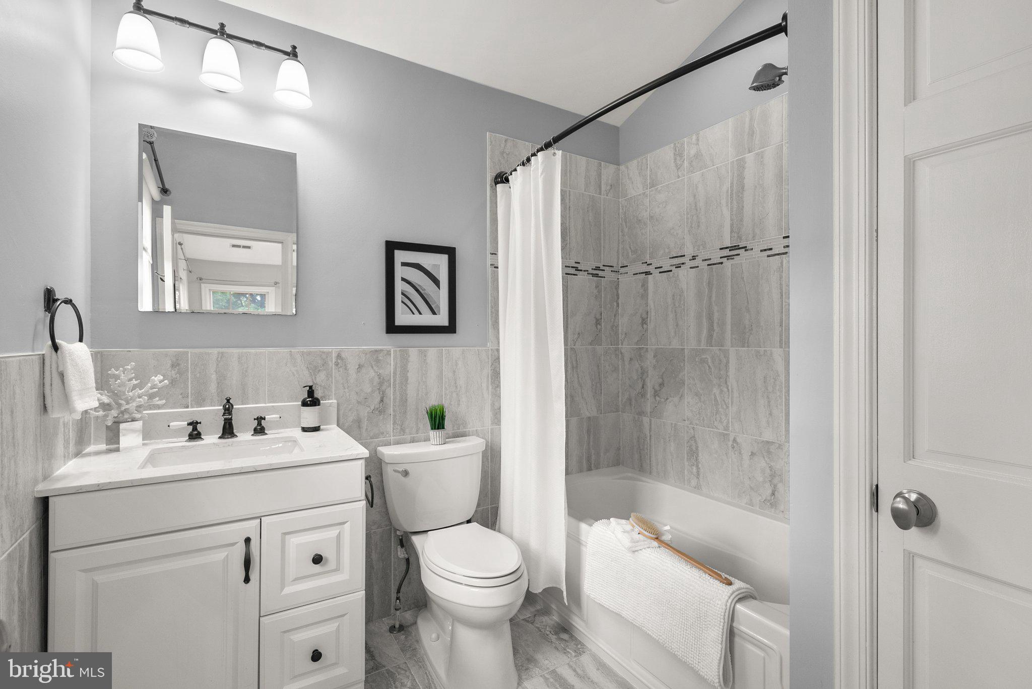 BRADLEY HILLS - Residential