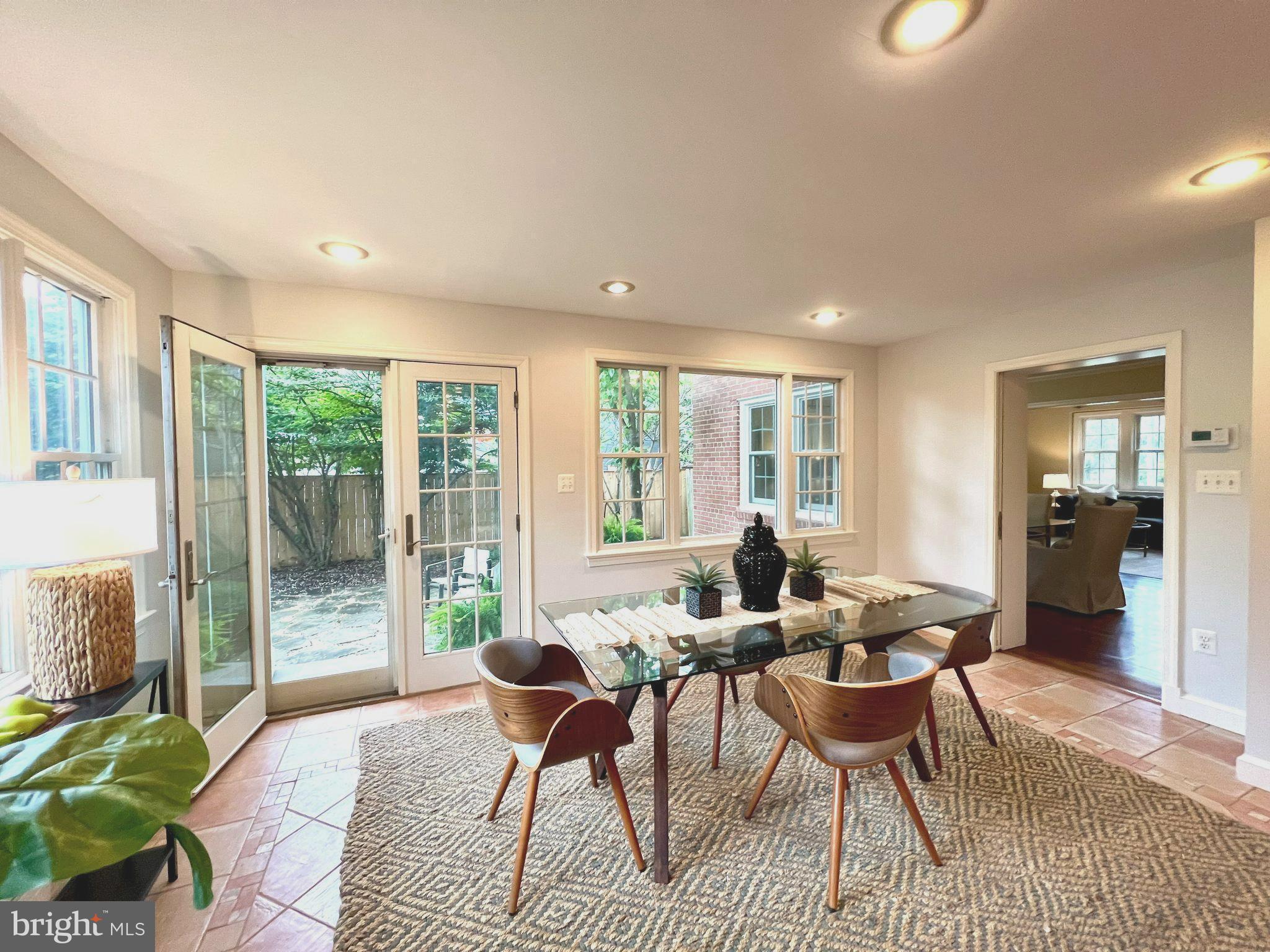 BRADLEY HILLS - Residential