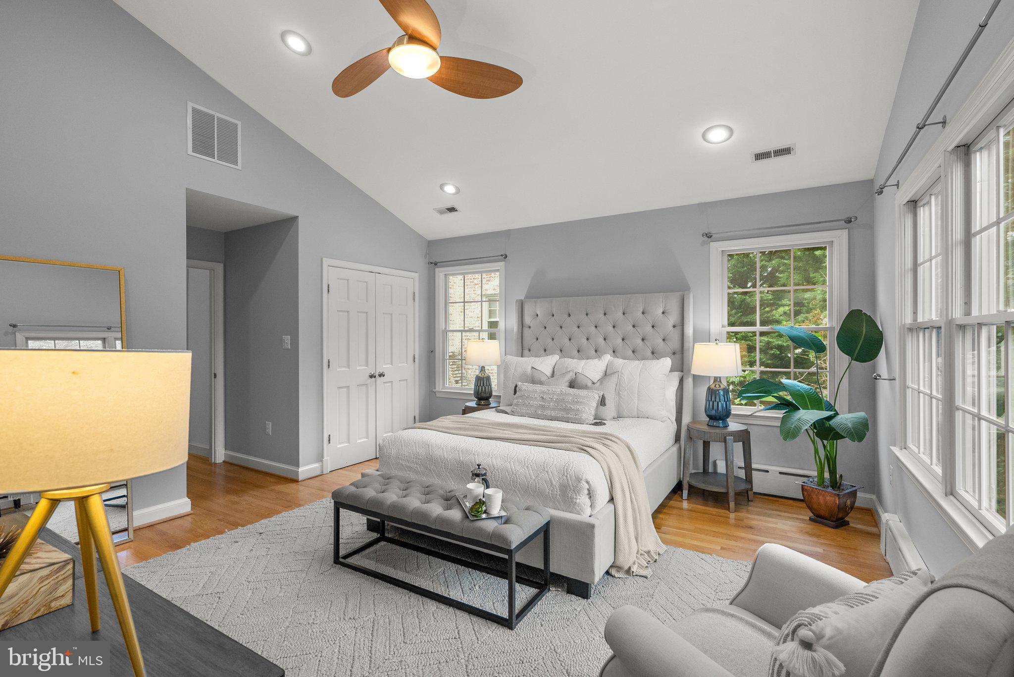 BRADLEY HILLS - Residential