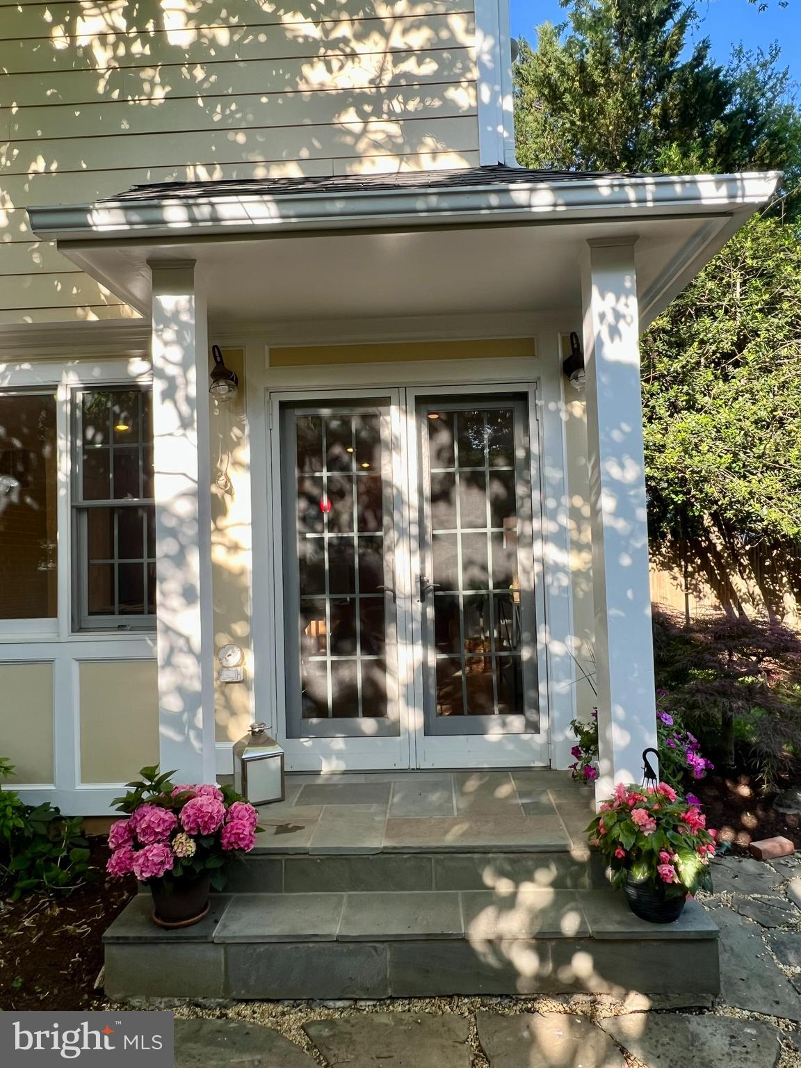 BRADLEY HILLS - Residential
