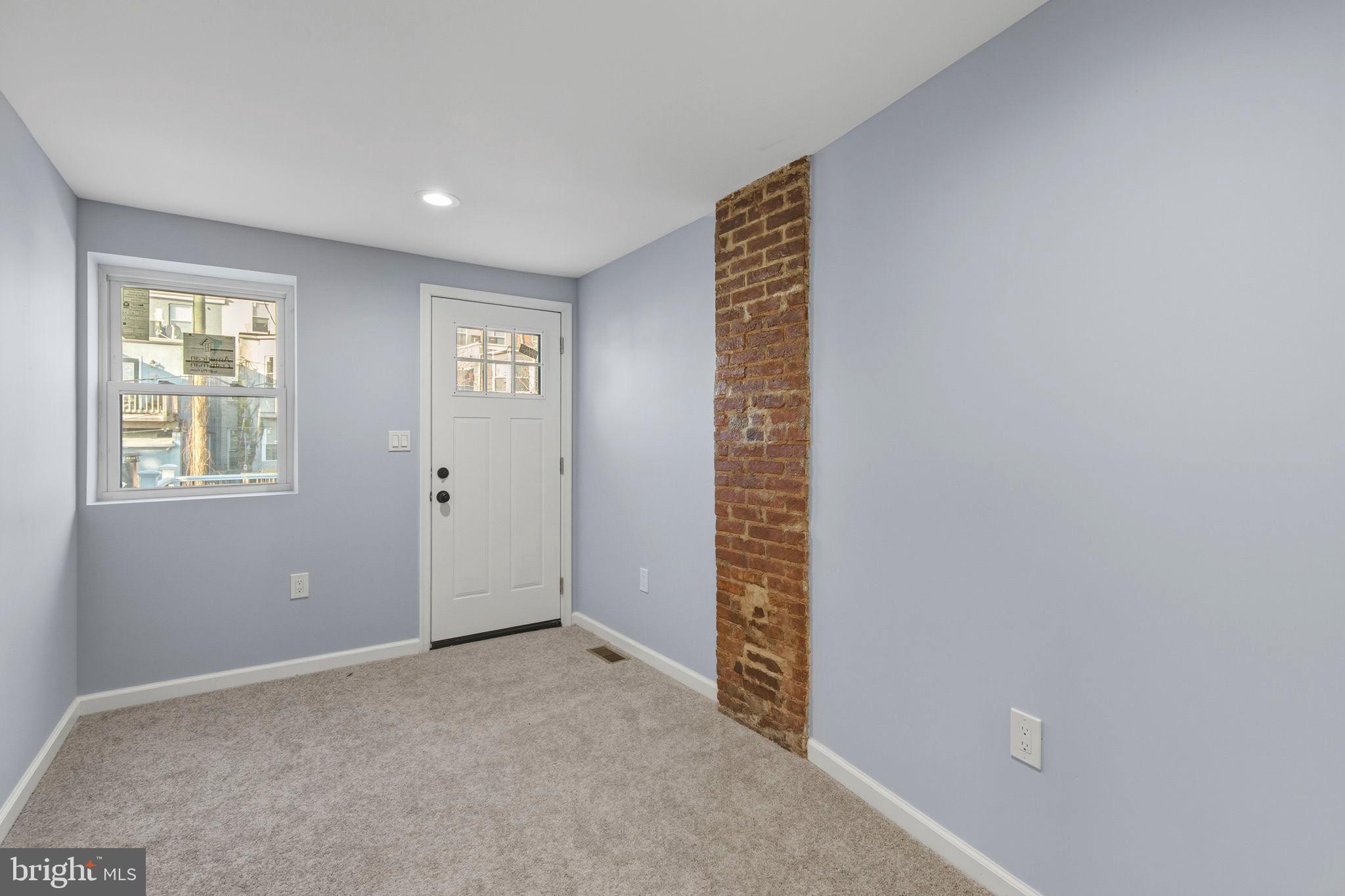 BROADWAY EAST - Residential