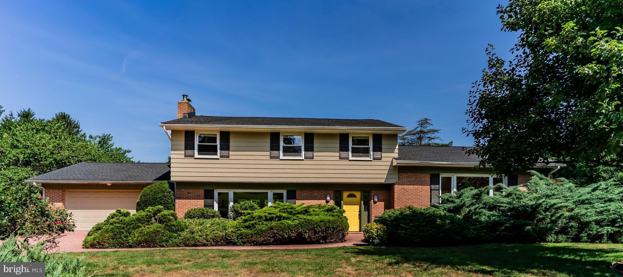COUNTRY CLUB HILLS - Residential