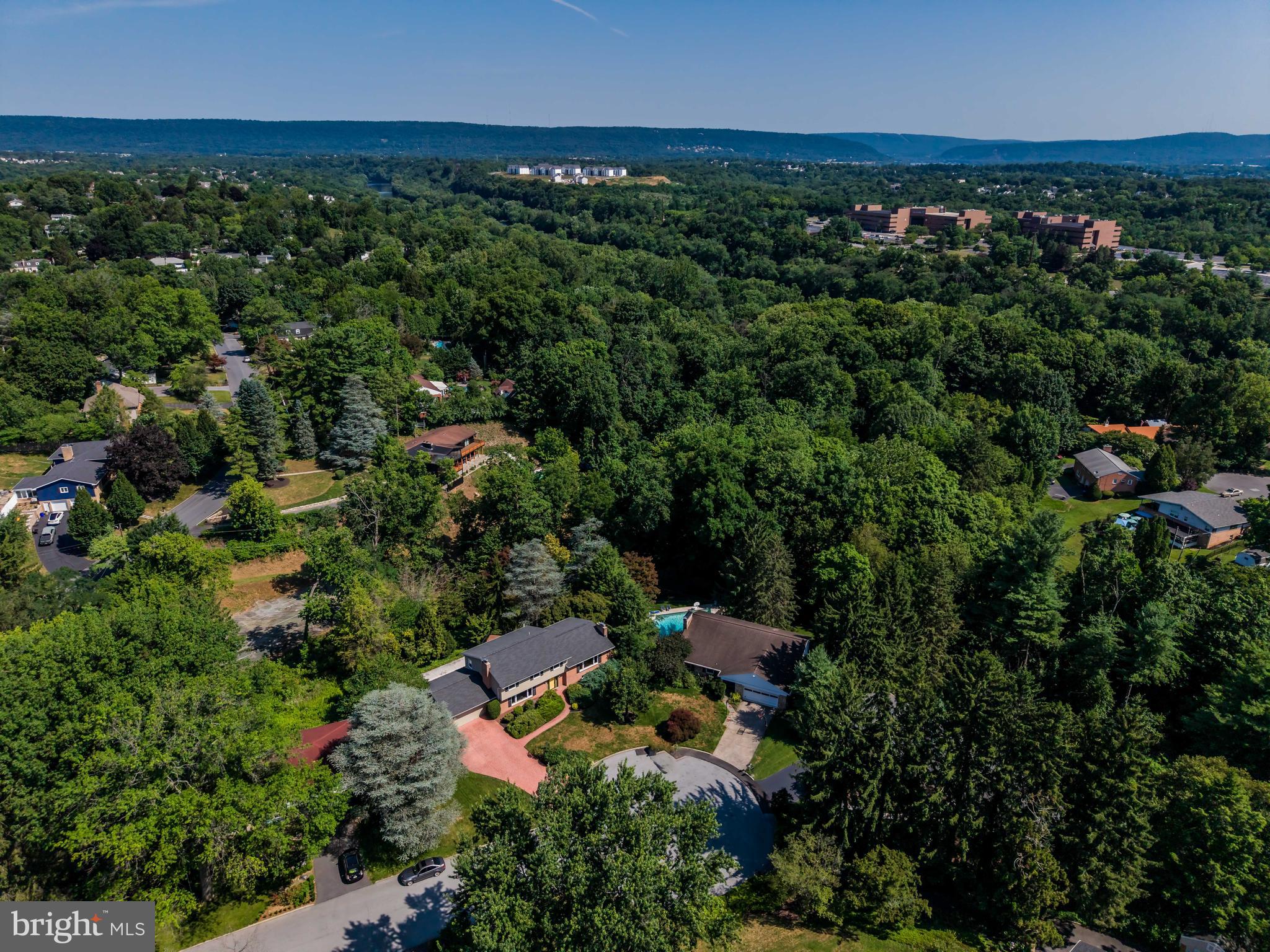 COUNTRY CLUB HILLS - Residential