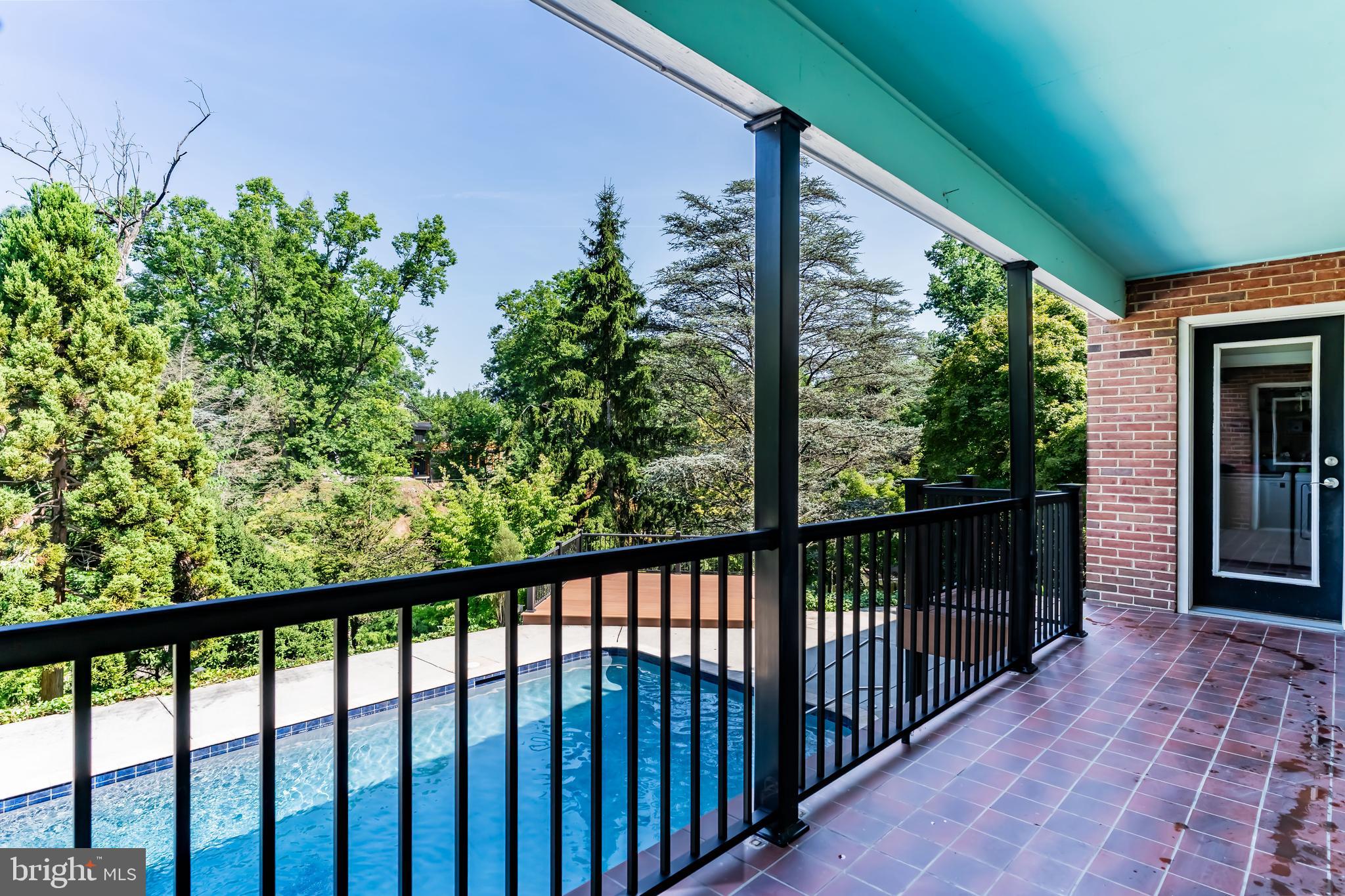 COUNTRY CLUB HILLS - Residential