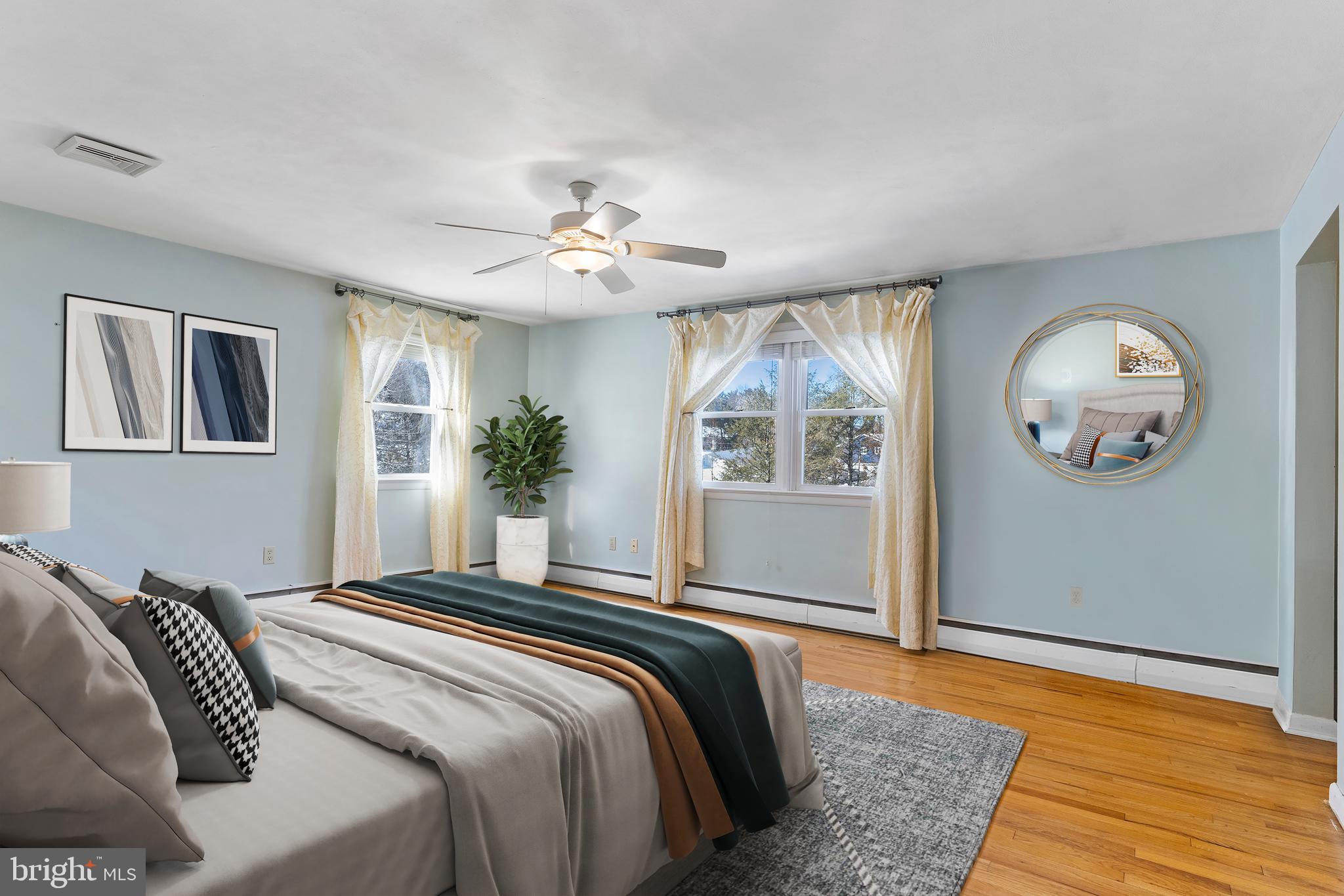 COUNTRY CLUB HILLS - Residential