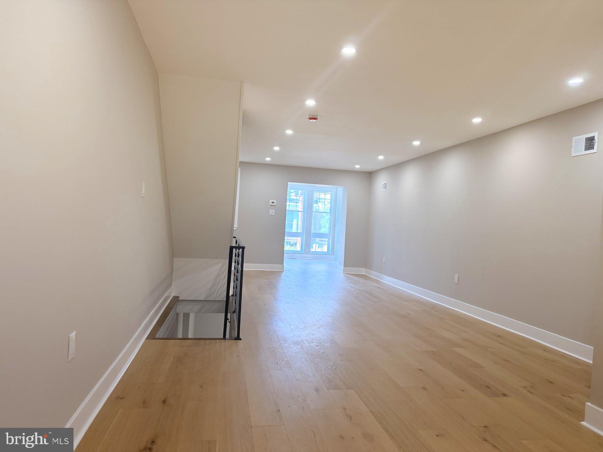 PHILADELPHIA (WEST) - Residential