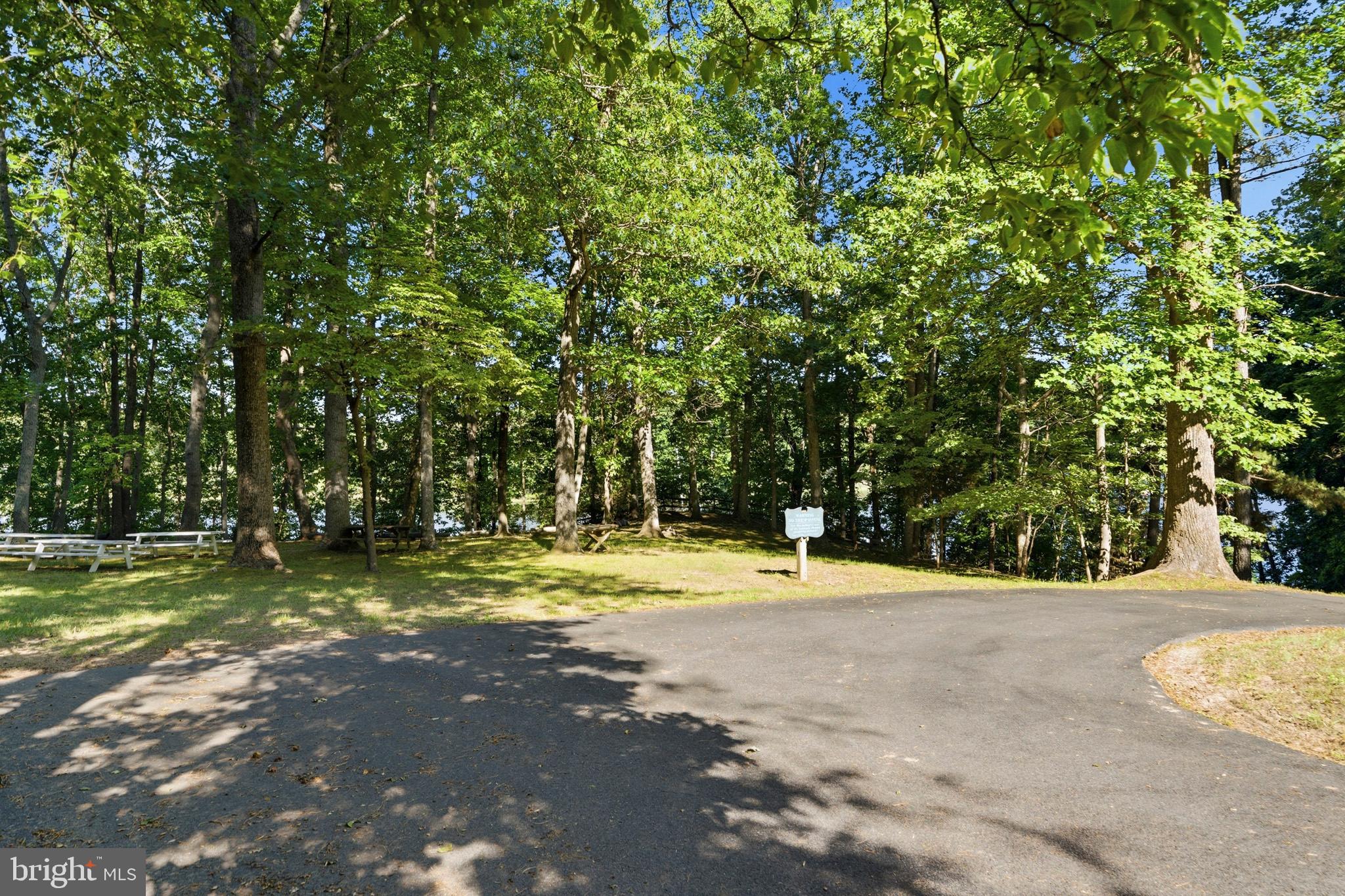 ST LEONARD SHORES - Residential
