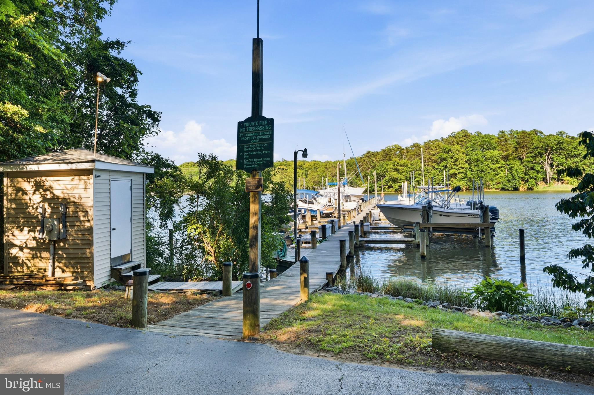 ST LEONARD SHORES - Residential