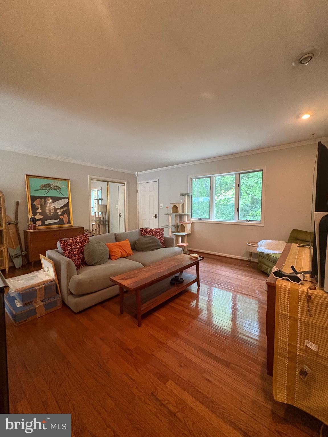 LONG BEACH - Residential