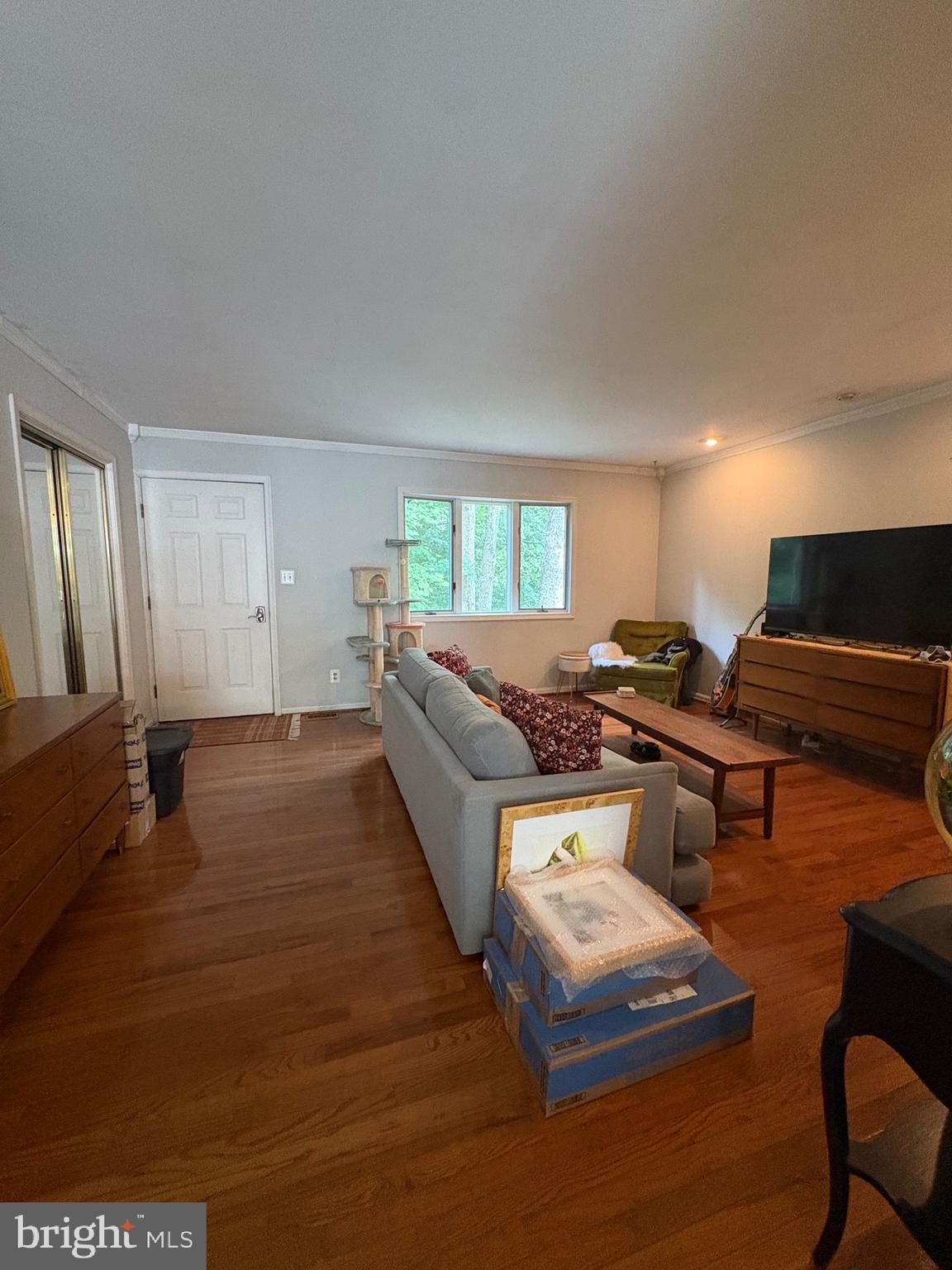 LONG BEACH - Residential