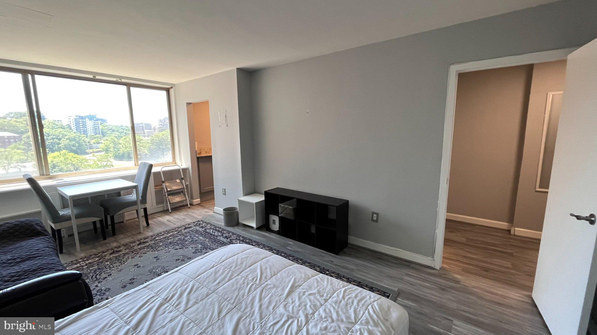RIVER PLACE - Residential