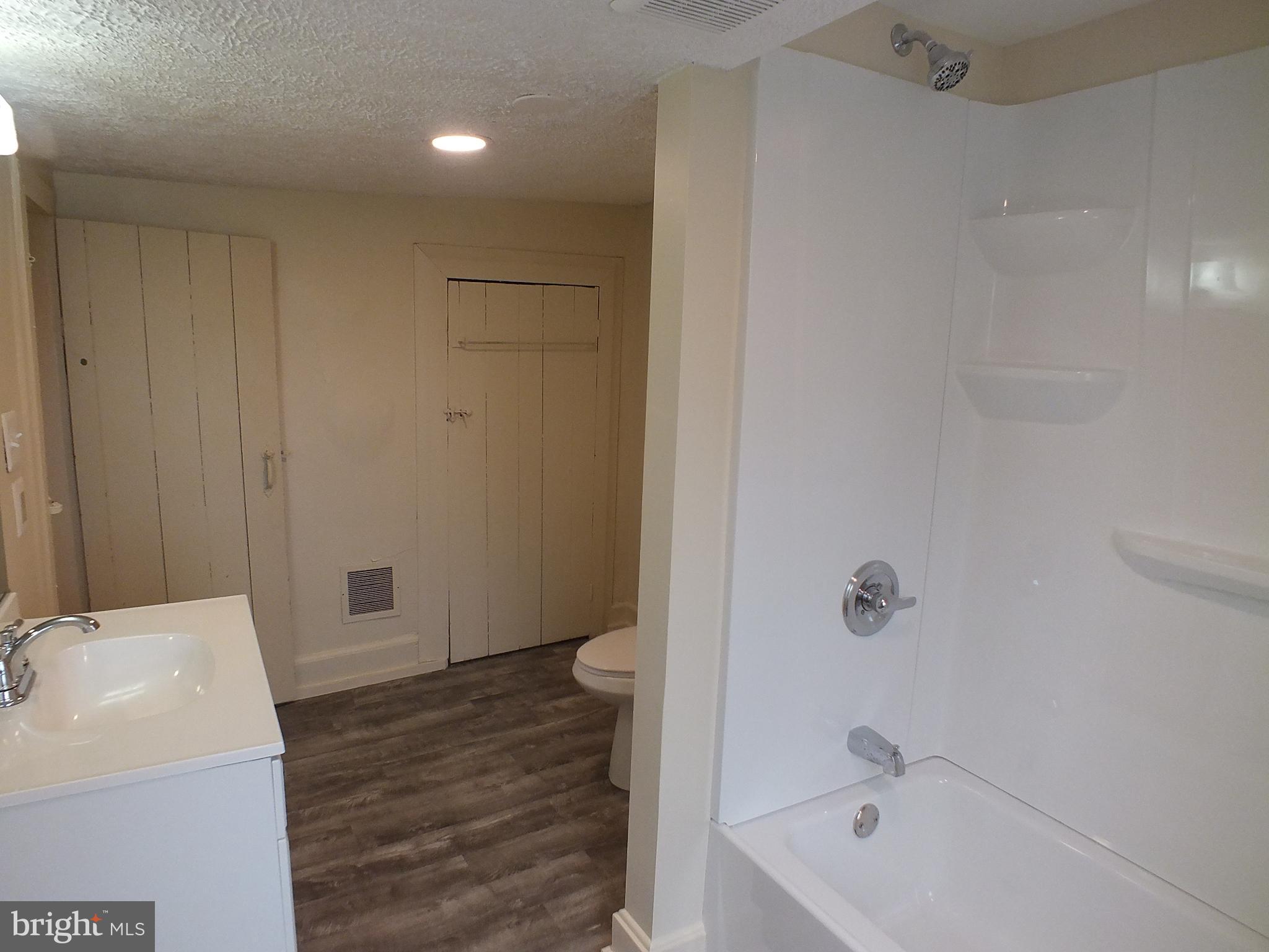 HAMPSTEAD - Residential Lease