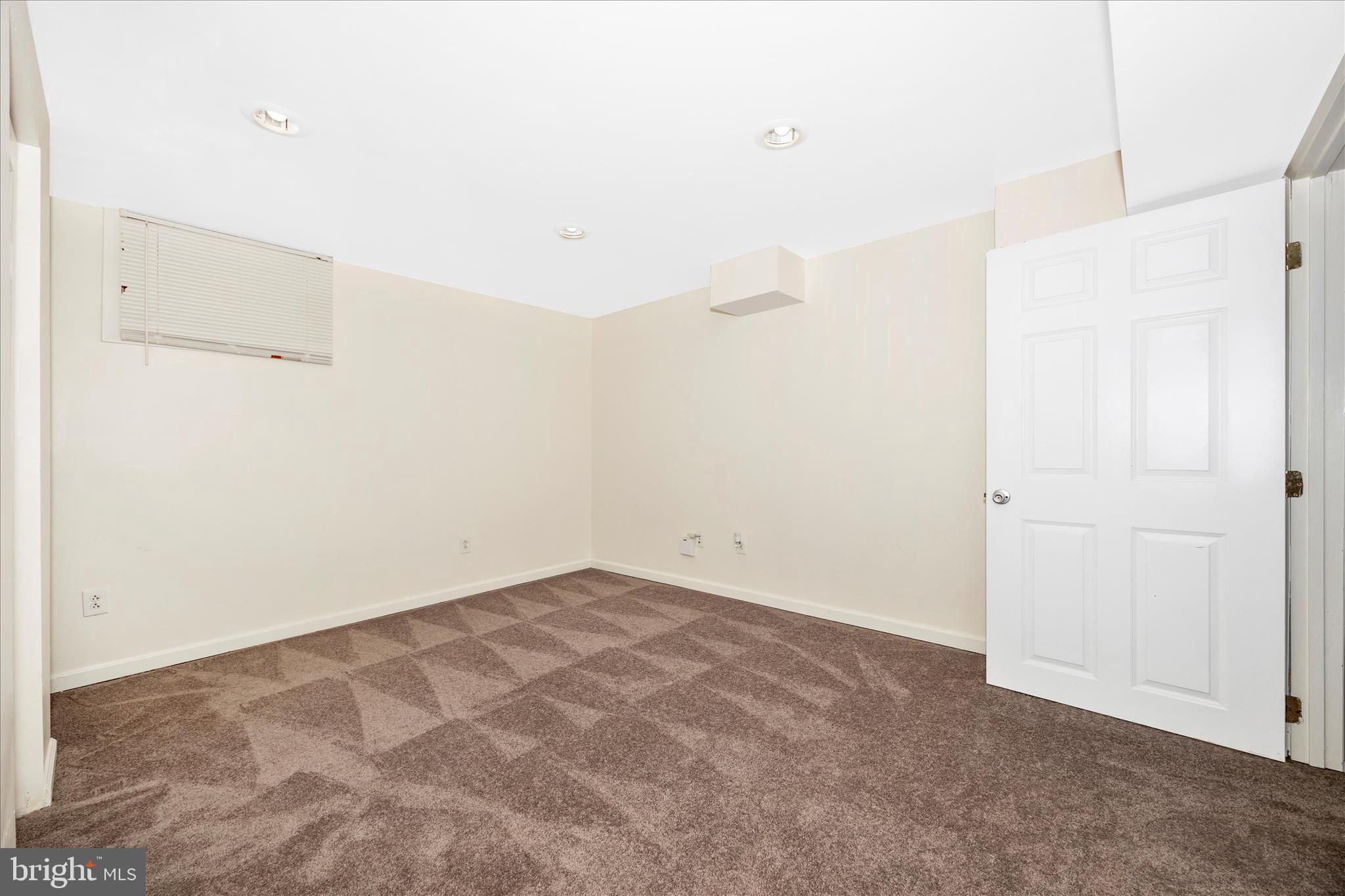 WILLOWCREST - Residential
