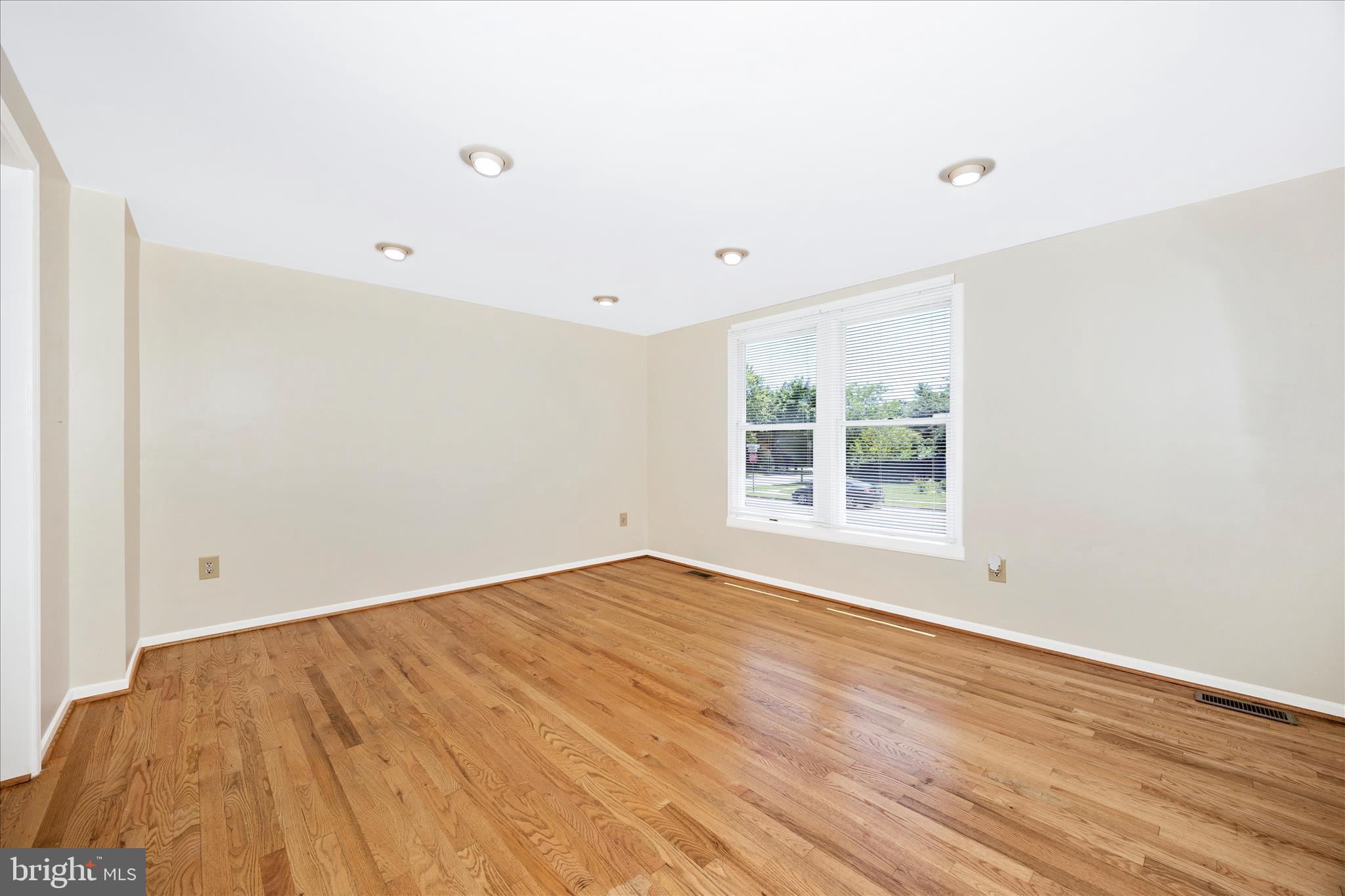 WILLOWCREST - Residential