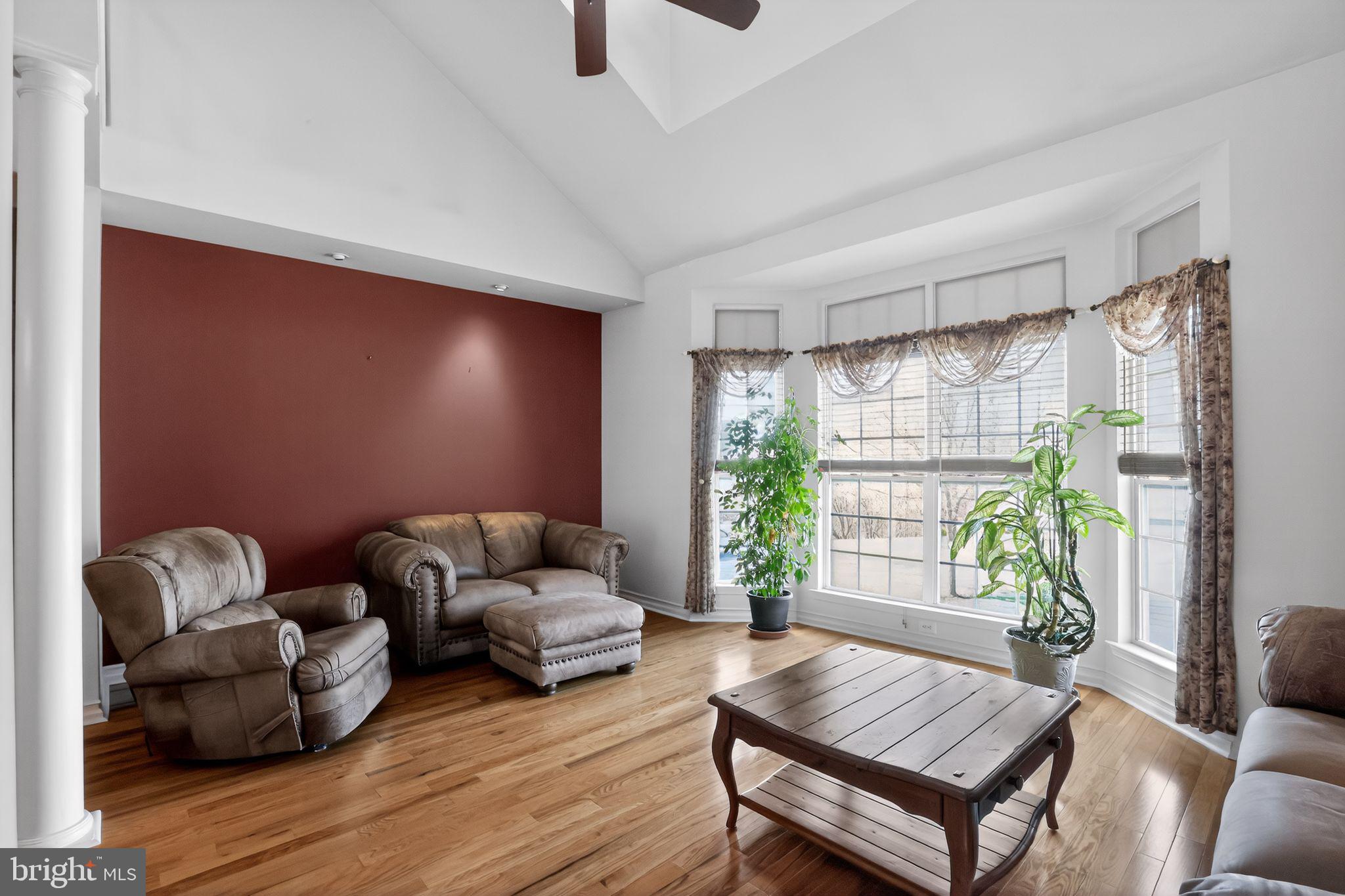 COUNTRY CLASSICS - Residential