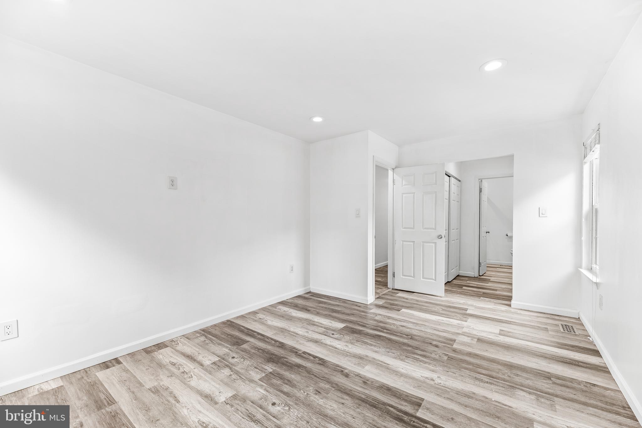 CROFTON VILLAGE - Residential