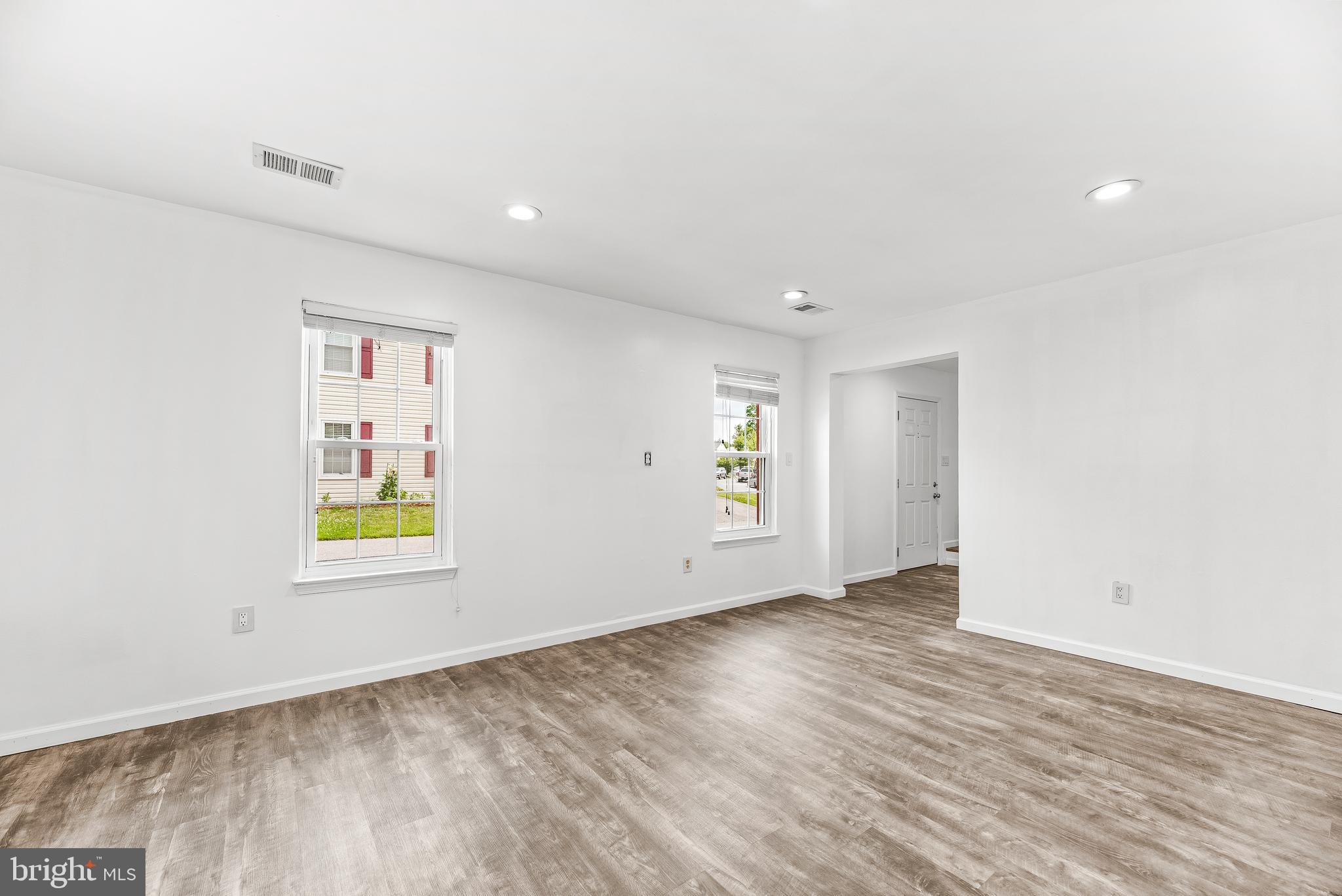 CROFTON VILLAGE - Residential