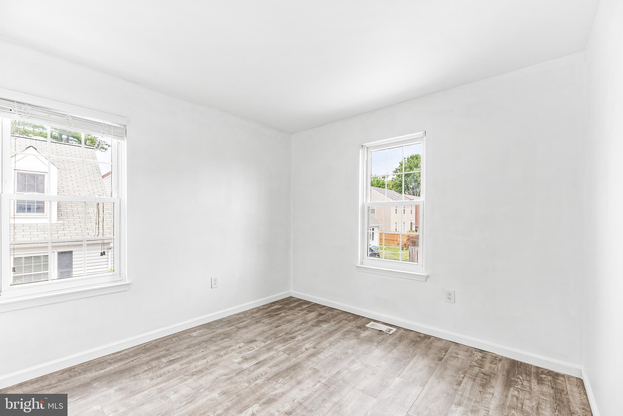 CROFTON VILLAGE - Residential