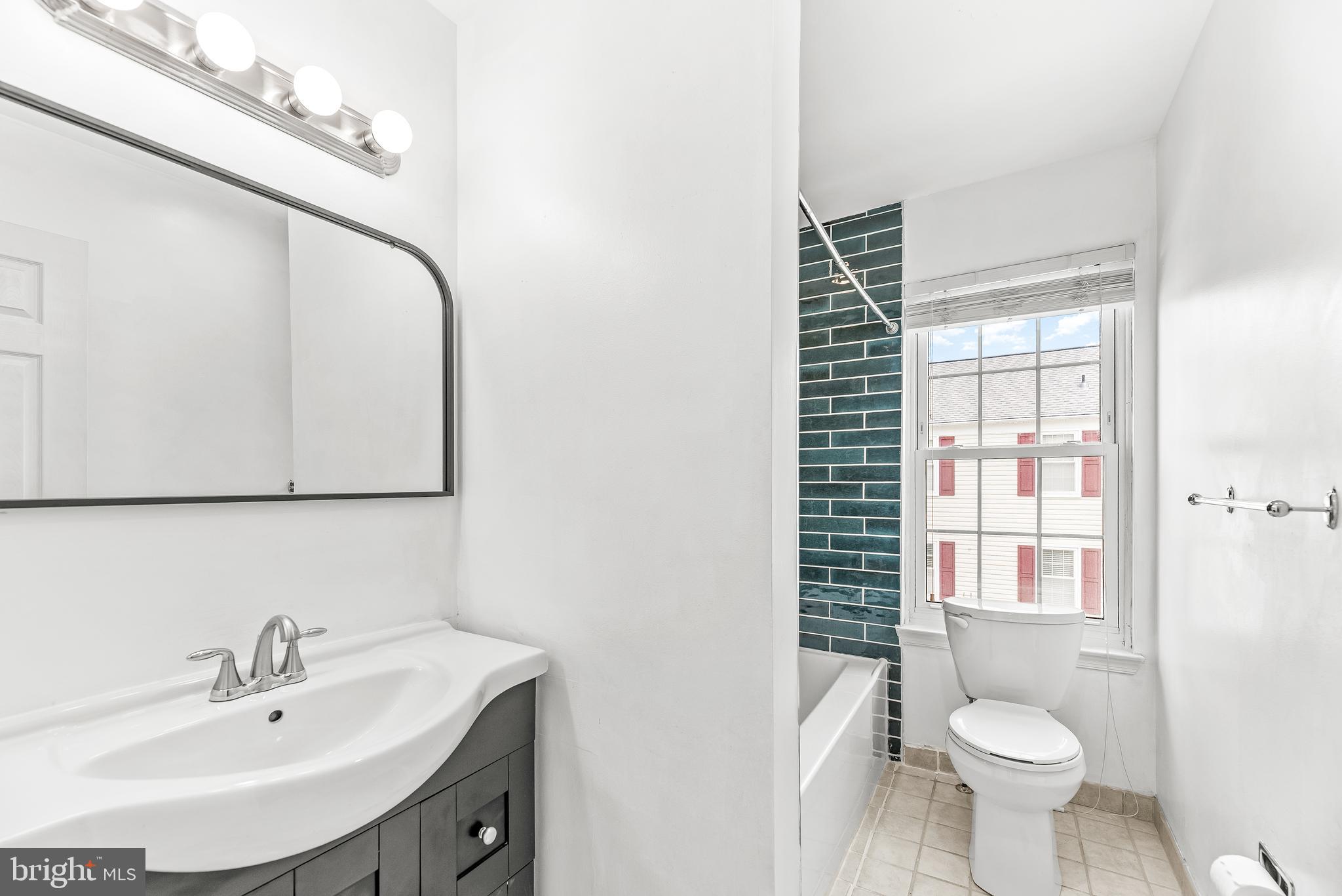CROFTON VILLAGE - Residential