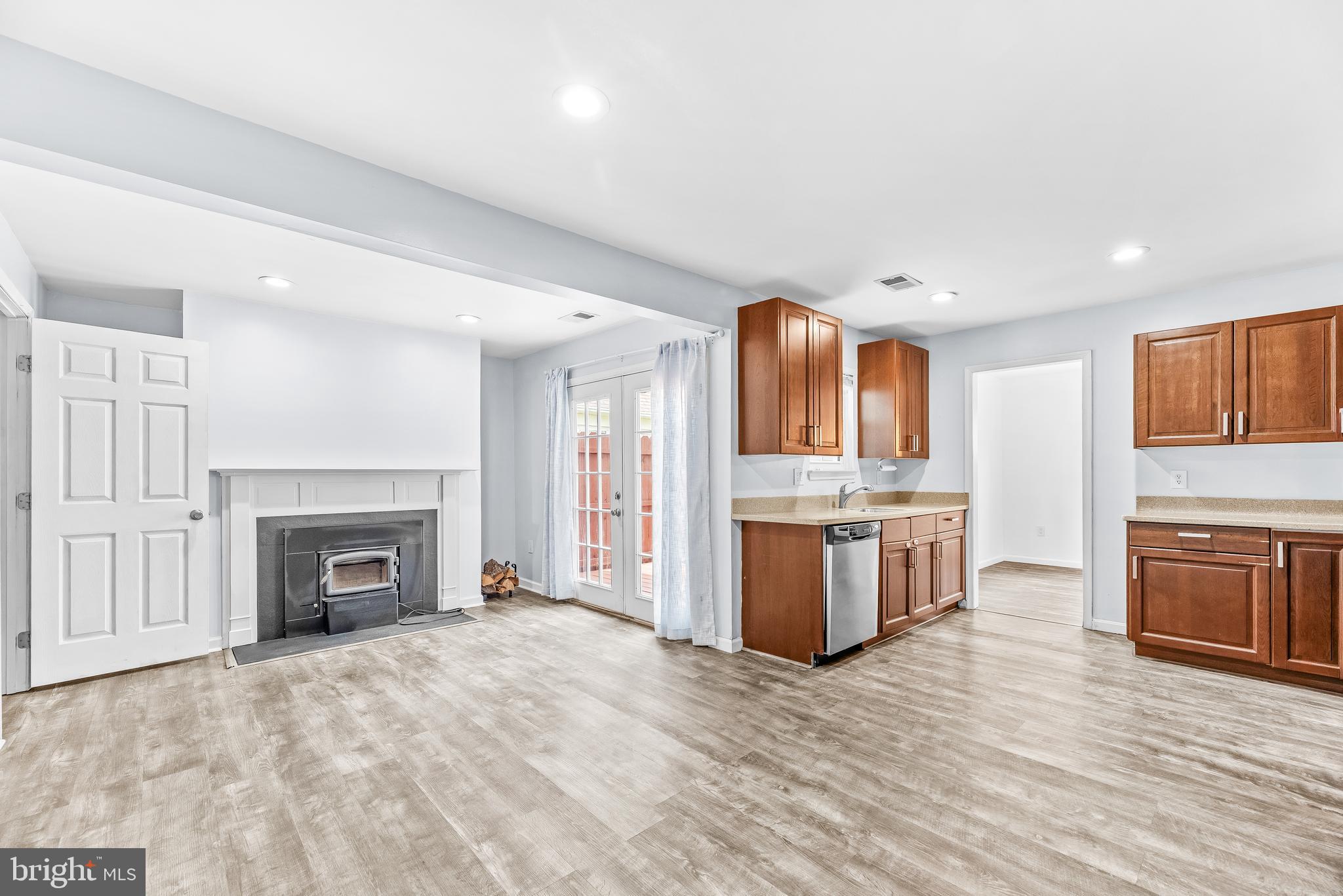 CROFTON VILLAGE - Residential