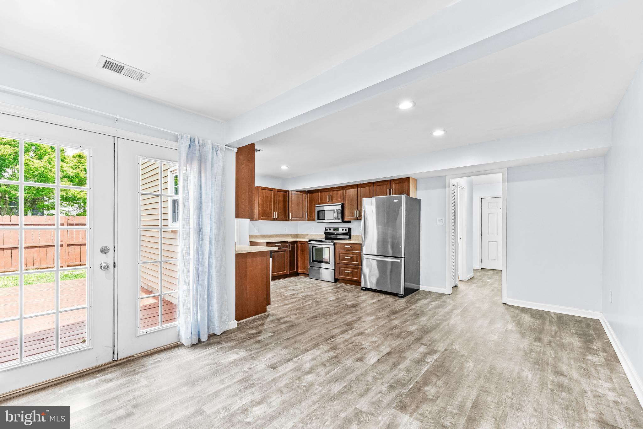 CROFTON VILLAGE - Residential