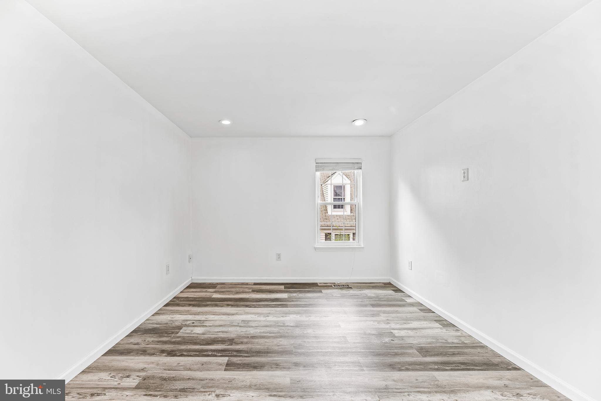 CROFTON VILLAGE - Residential