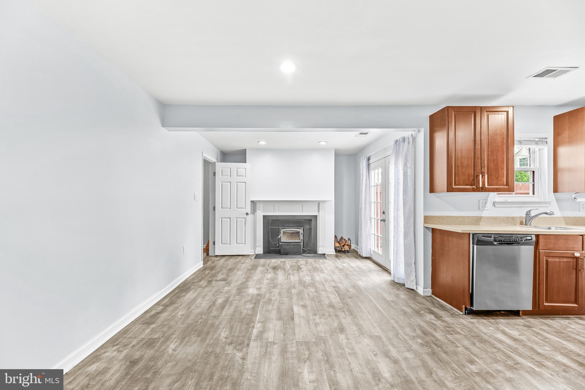 CROFTON VILLAGE - Residential