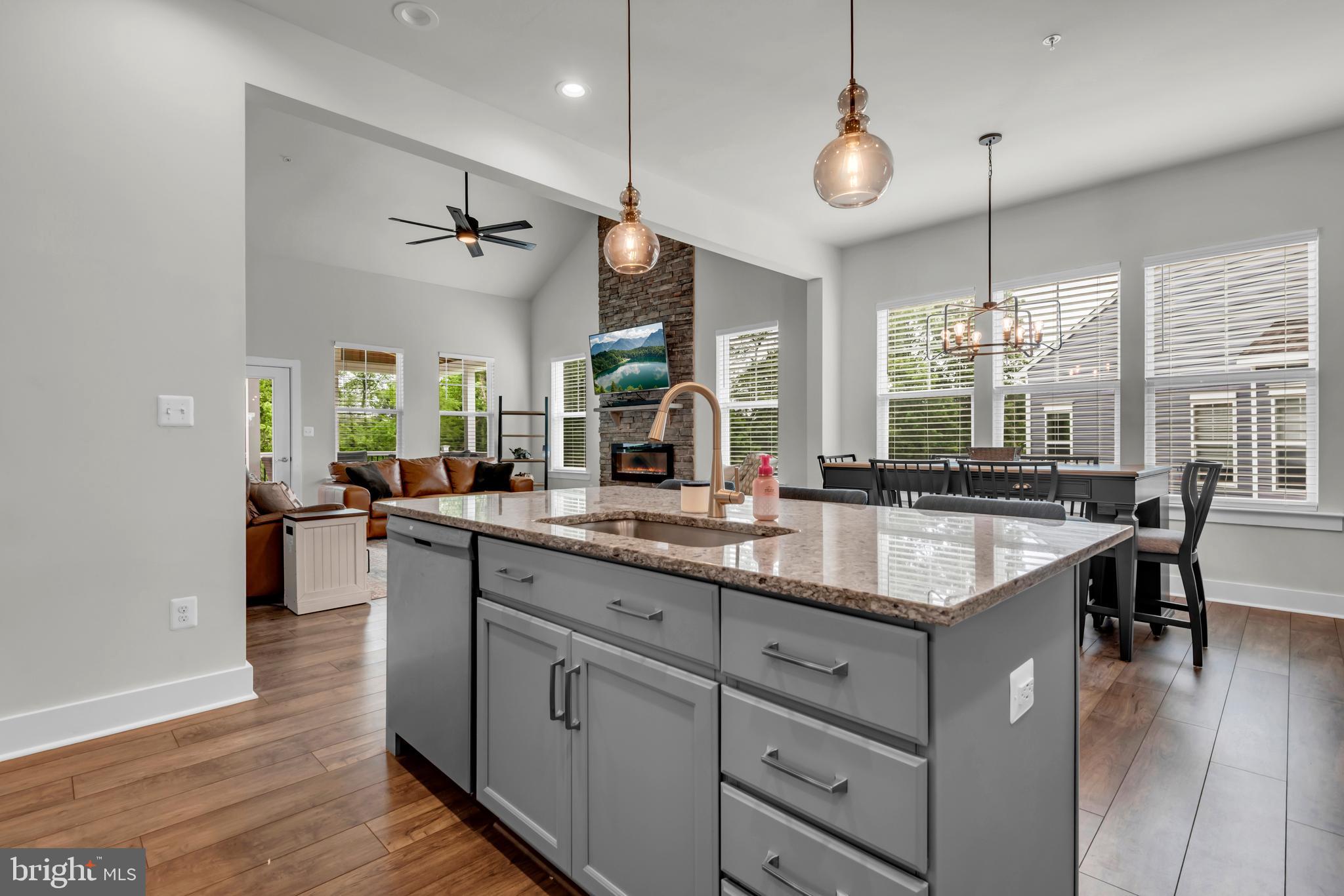 SNADER'S SUMMIT - Residential