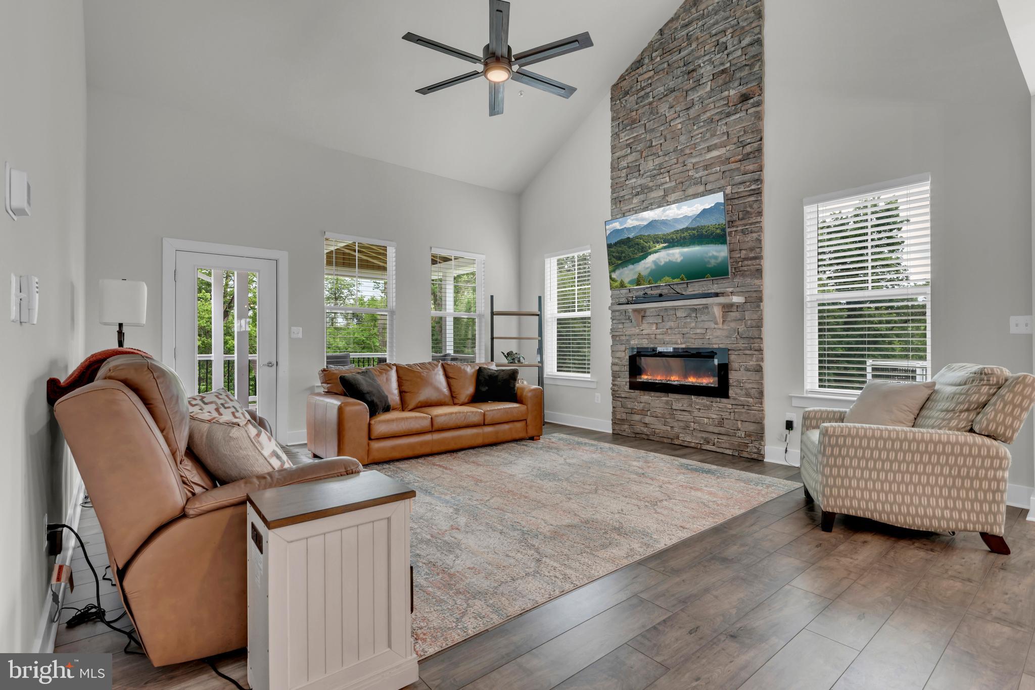 SNADER'S SUMMIT - Residential