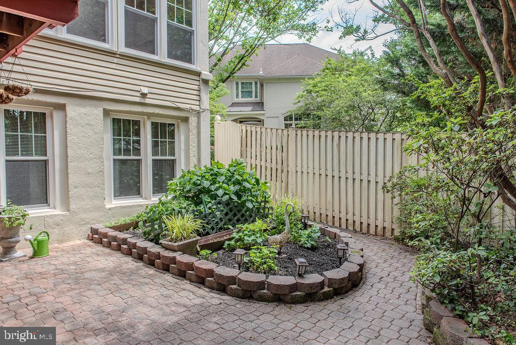 EDGEMOORE - Residential