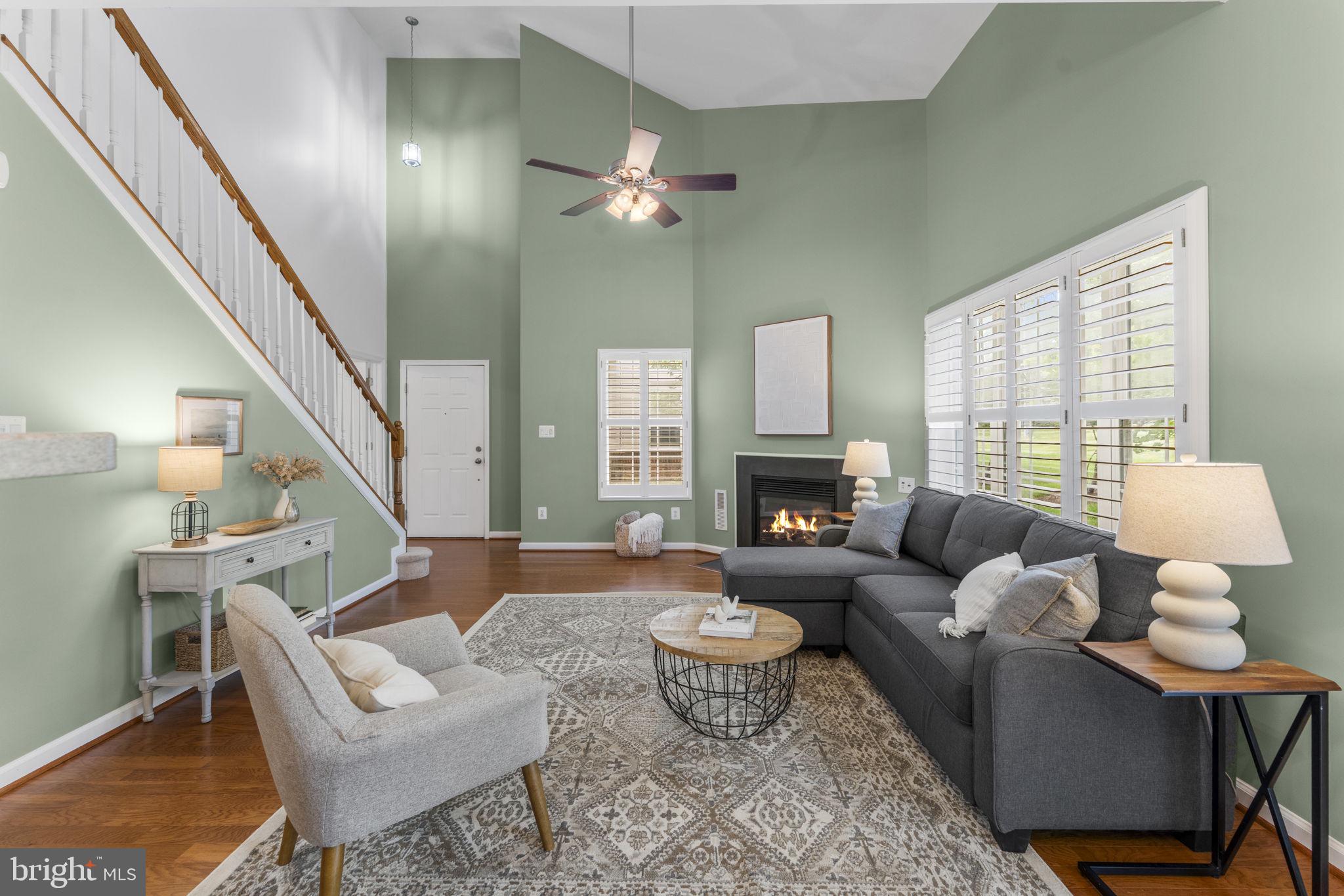 CHATSWORTH VILLAGE CONDO - Residential