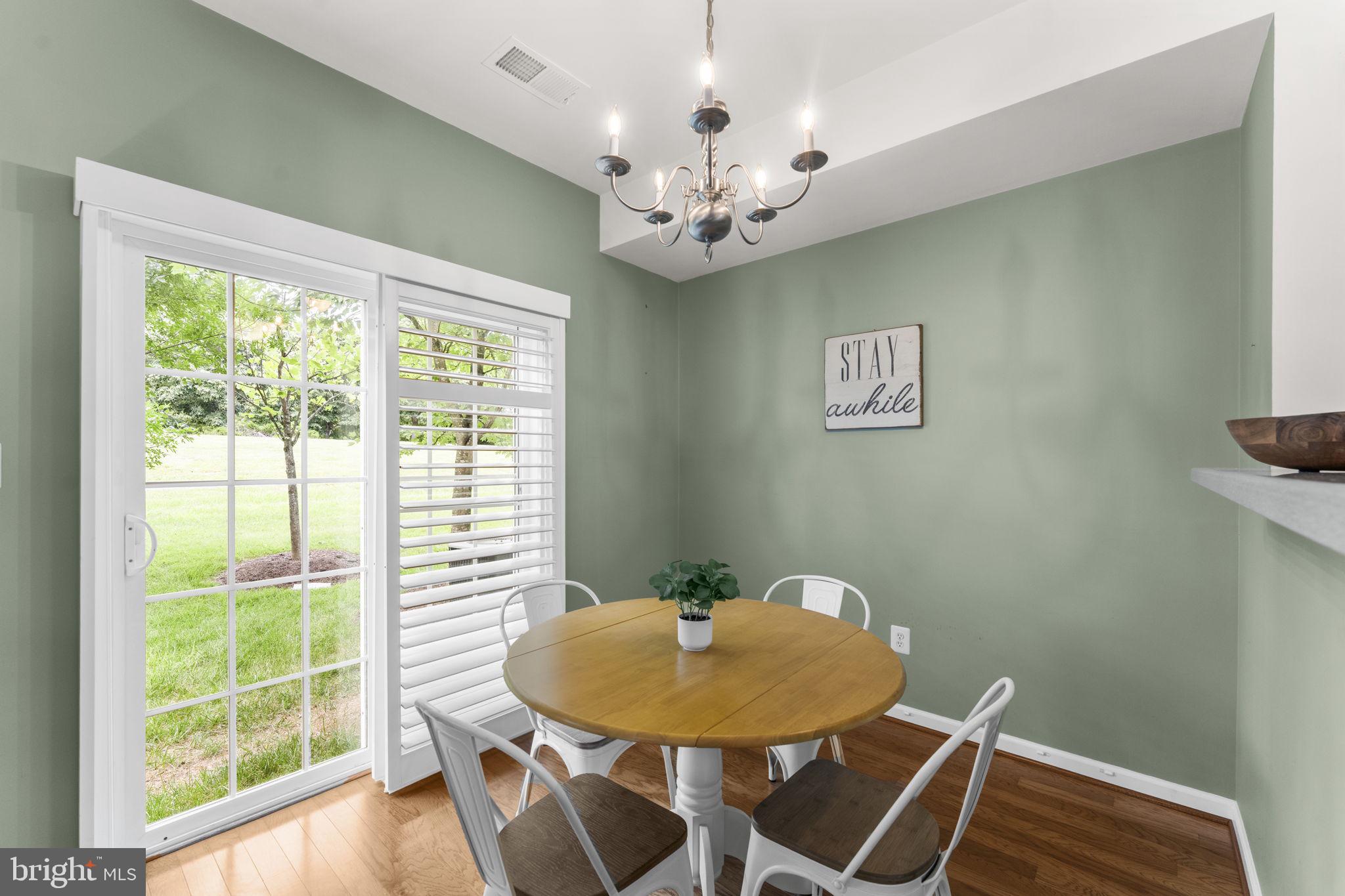 CHATSWORTH VILLAGE CONDO - Residential