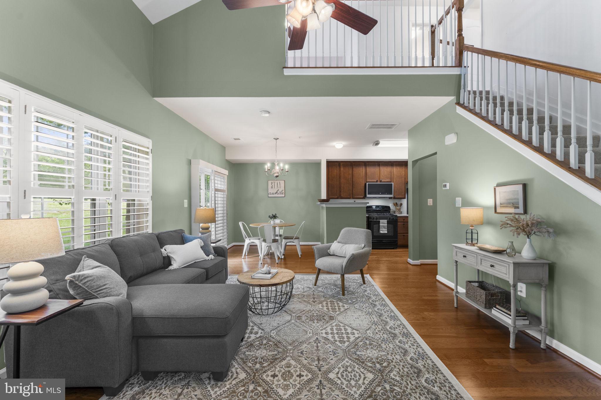 CHATSWORTH VILLAGE CONDO - Residential