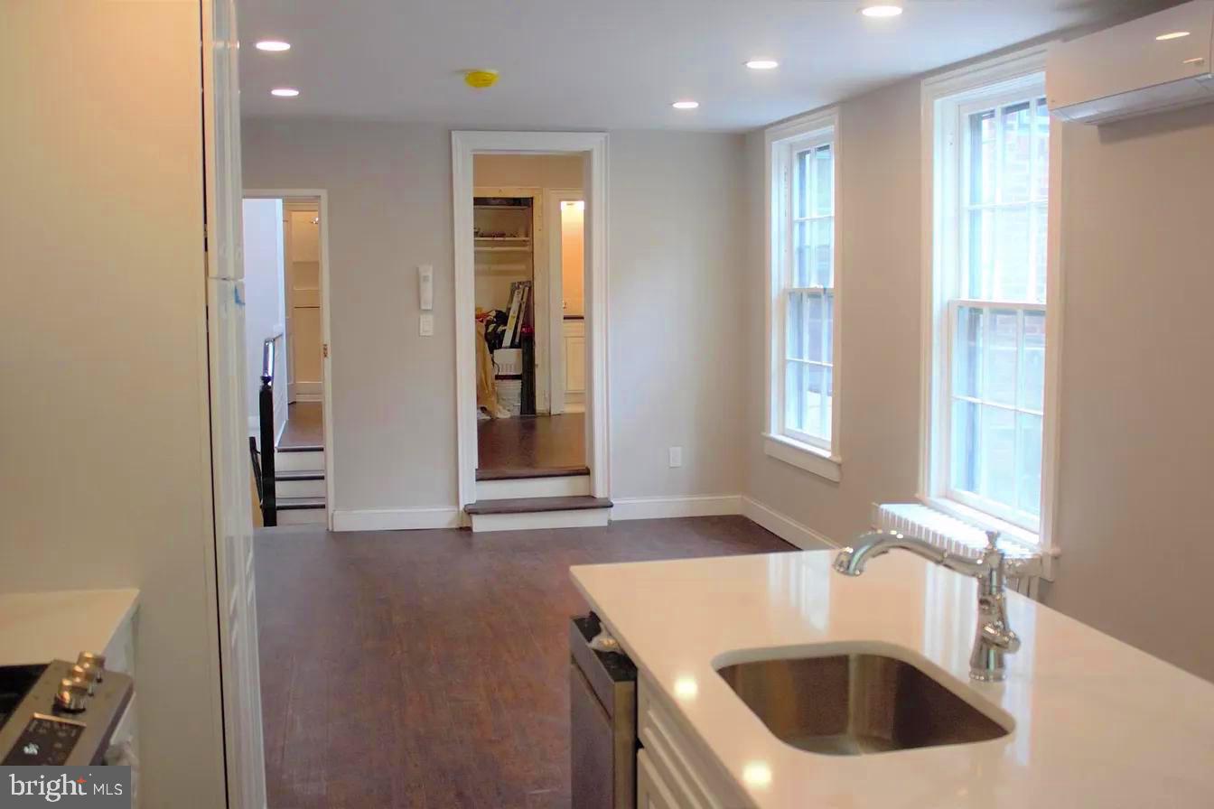 CAPITOL HILL - Residential Income